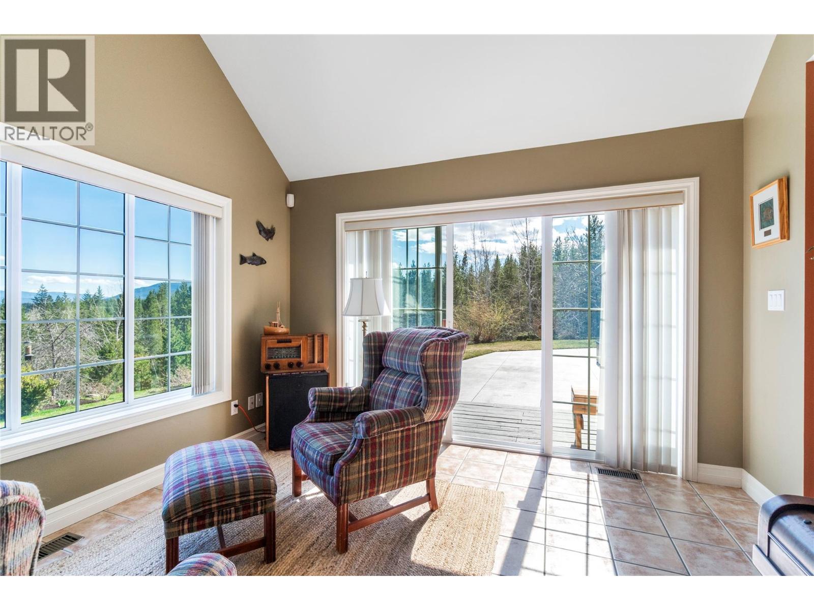 3800 60 Street Nw, Salmon Arm, British Columbia  V1E 3A8 - Photo 25 - 10382116