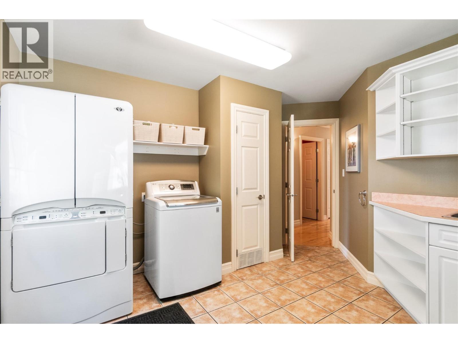 3800 60 Street Nw, Salmon Arm, British Columbia  V1E 3A8 - Photo 28 - 10382116