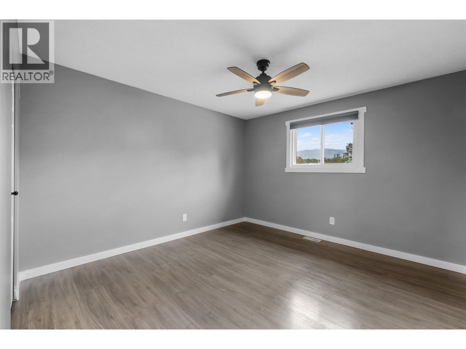 4404 Westview Drive, Vernon, British Columbia  V1T 7M6 - Photo 10 - 10381964