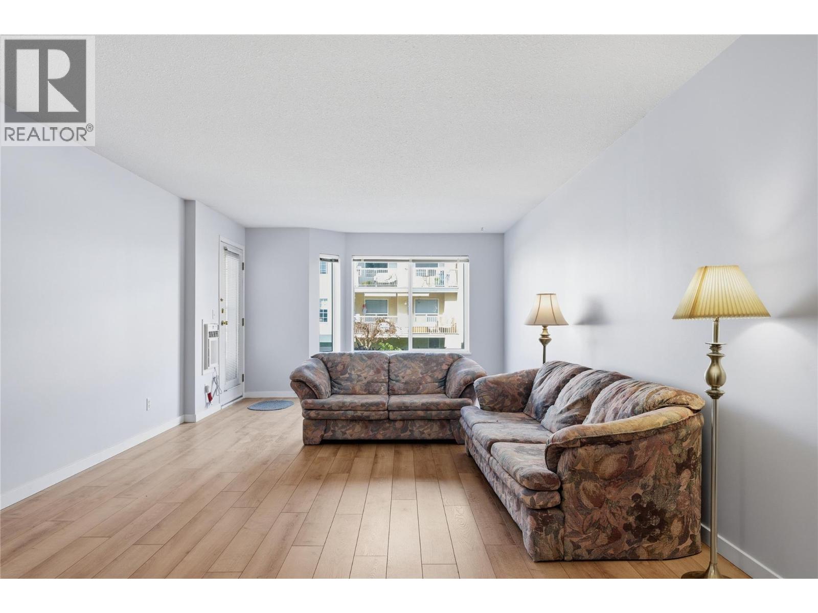 251 6 Street Se Unit# 104, Salmon Arm, British Columbia  V1E 1J9 - Photo 6 - 10382572