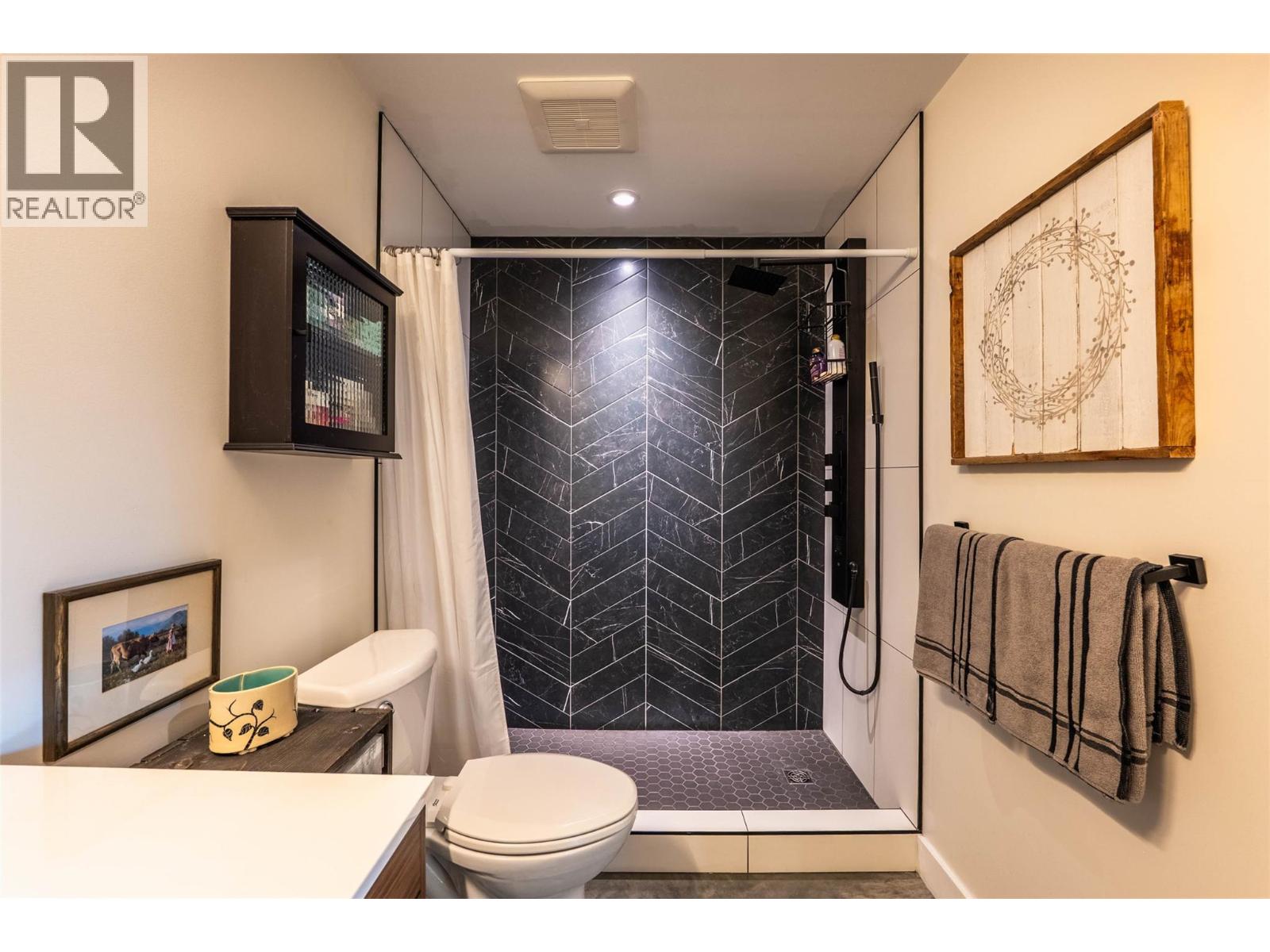 1409 Ash Street, Nelson, British Columbia  V1L 2J3 - Photo 69 - 10383118