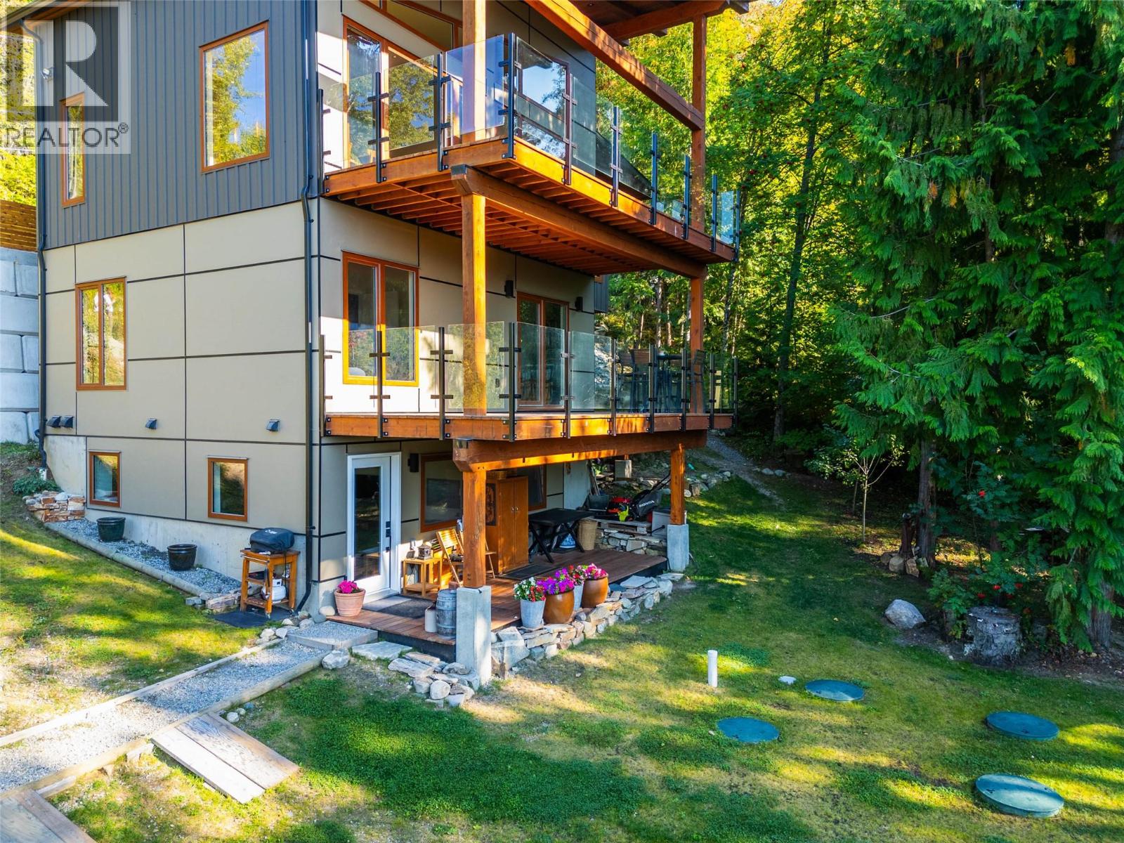 1409 Ash Street, Nelson, British Columbia  V1L 2J3 - Photo 87 - 10383118