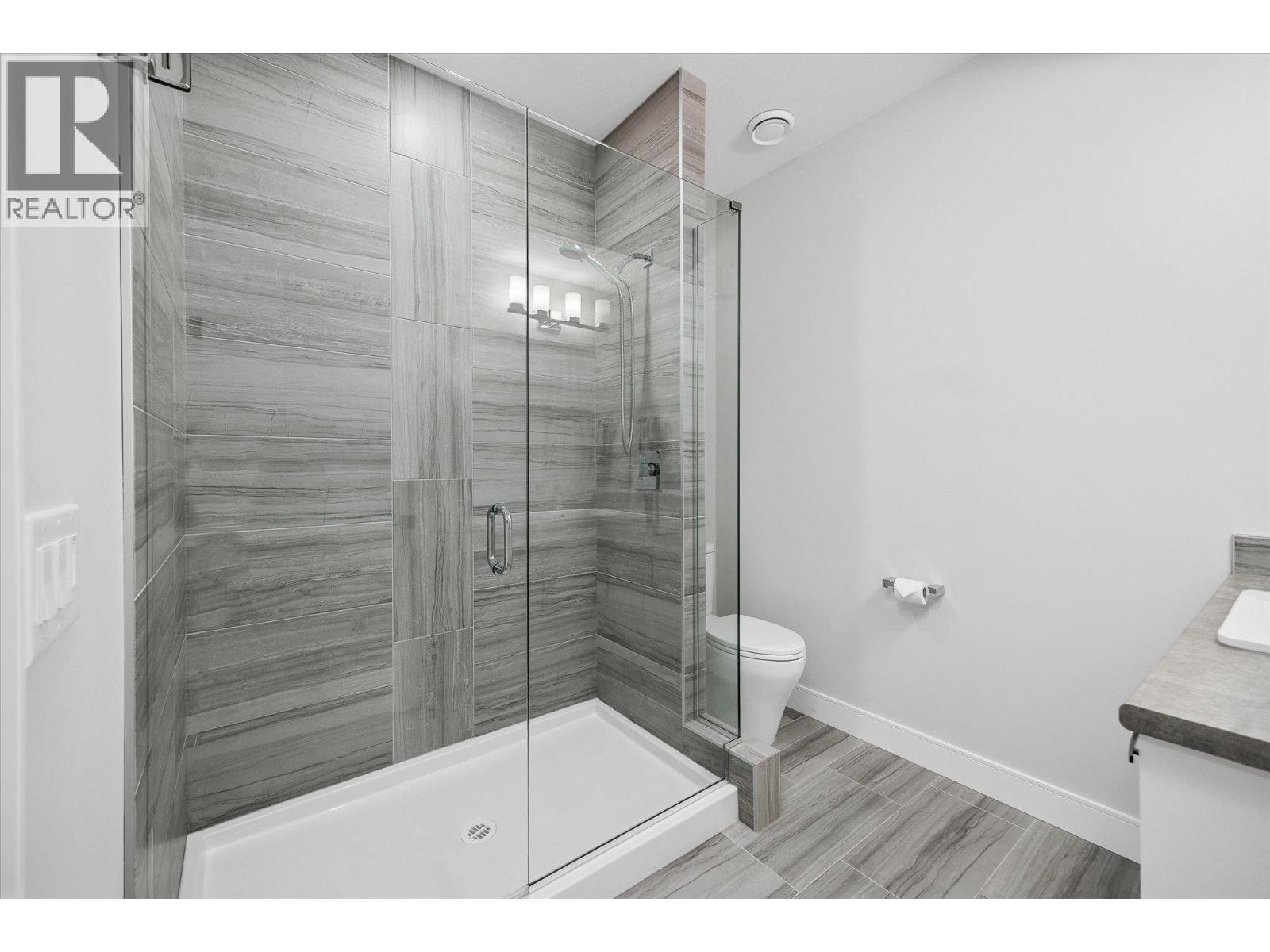 1860 Blue Bunch Court, Kelowna, British Columbia  V1V 0C6 - Photo 29 - 10381055