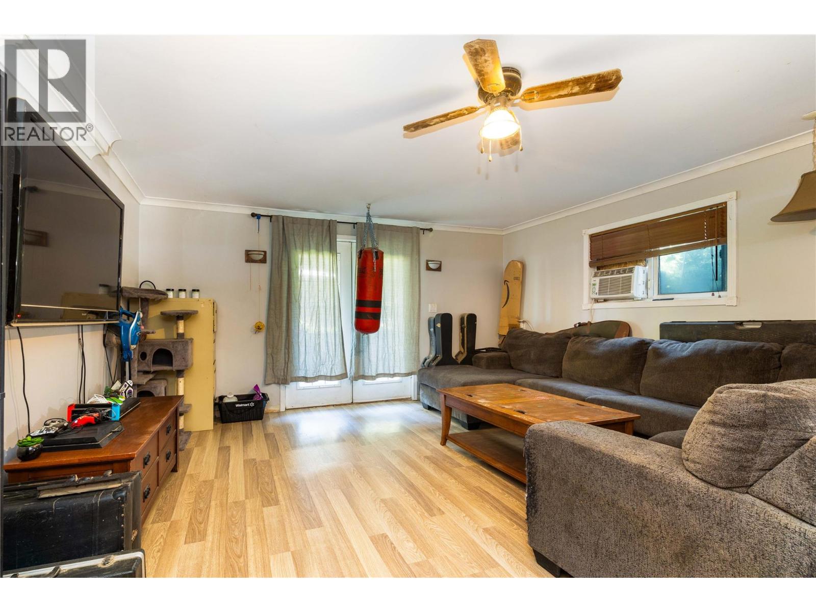 4350 50 Street Ne, Salmon Arm, British Columbia  V1E 1Y5 - Photo 20 - 10383233