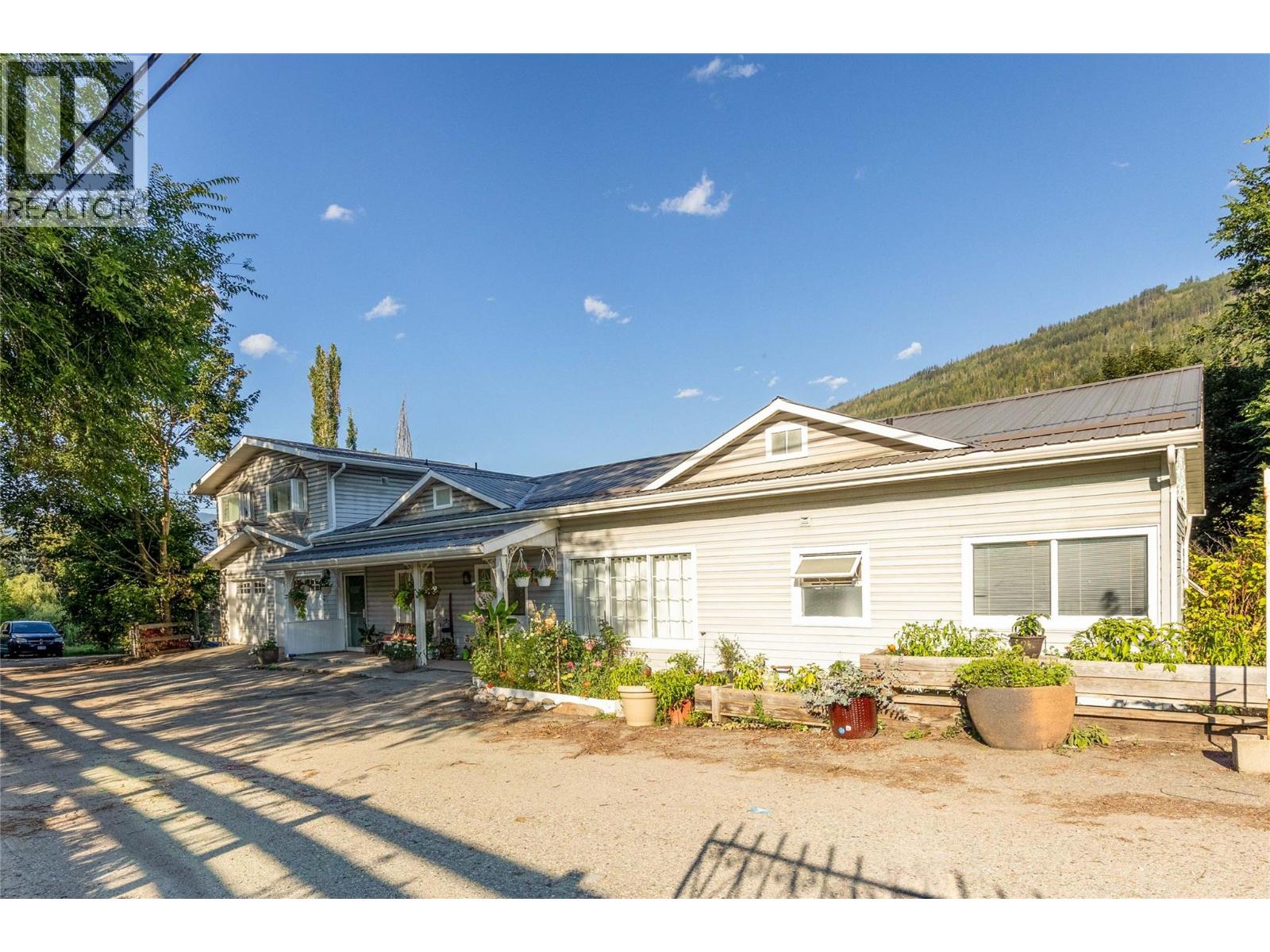 4350 50 Street Ne, Salmon Arm, British Columbia  V1E 1Y5 - Photo 25 - 10383233