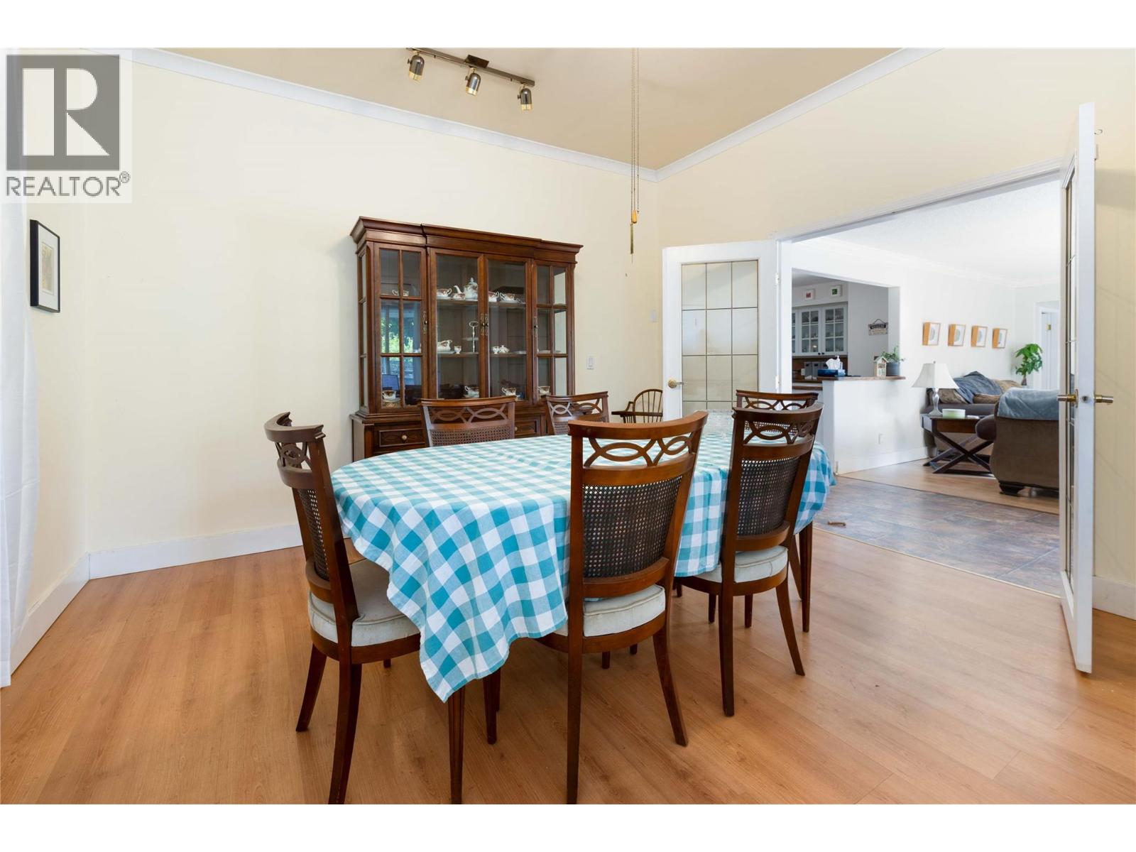 4350 50 Street Ne, Salmon Arm, British Columbia  V1E 1Y5 - Photo 8 - 10383233