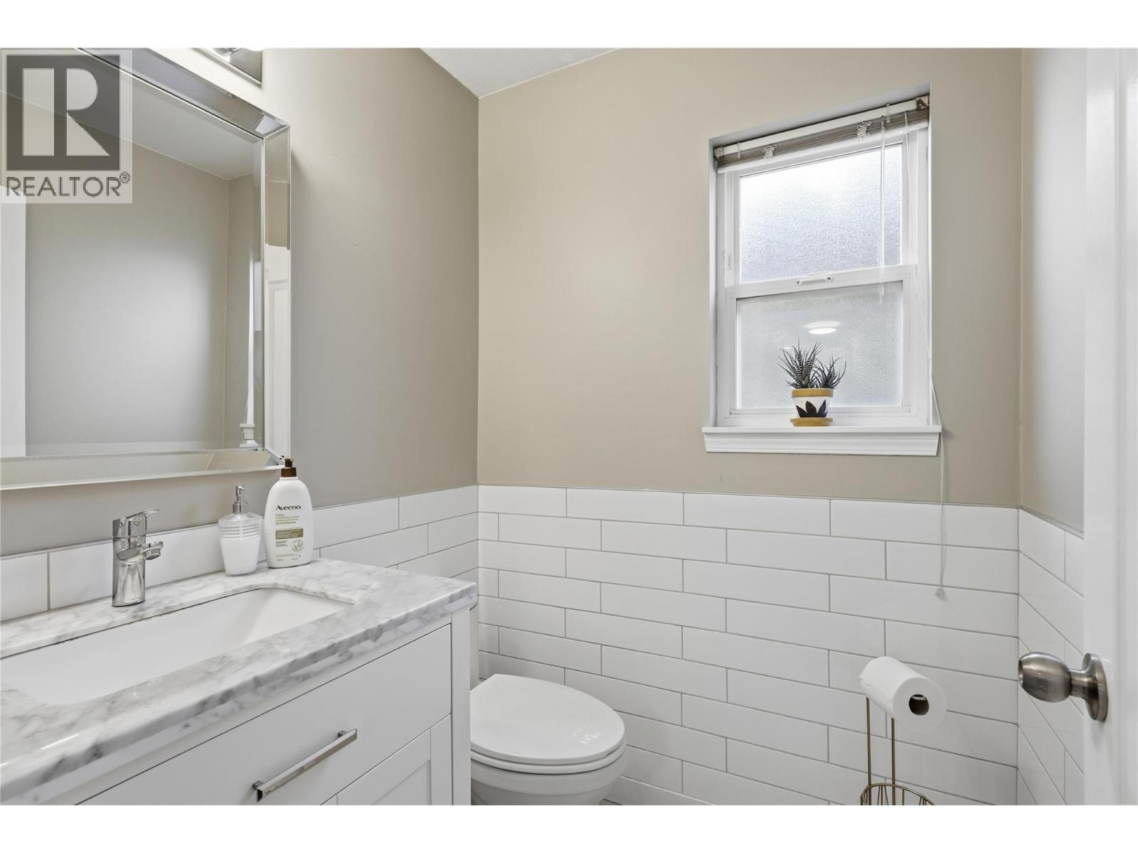 750 Dunrobin Drive Unit# 7, Kamloops, British Columbia  V1S 1X3 - Photo 9 - 10383232