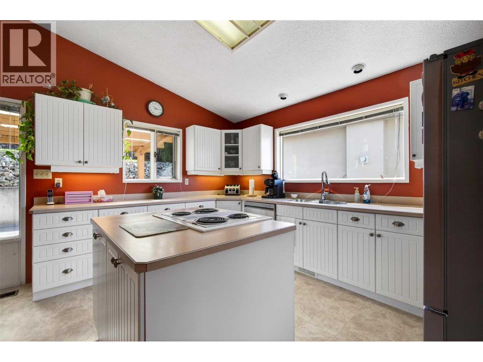 4860 14 Street Ne, Salmon Arm, British Columbia  V1E 3P2 - Photo 8 - 10383181