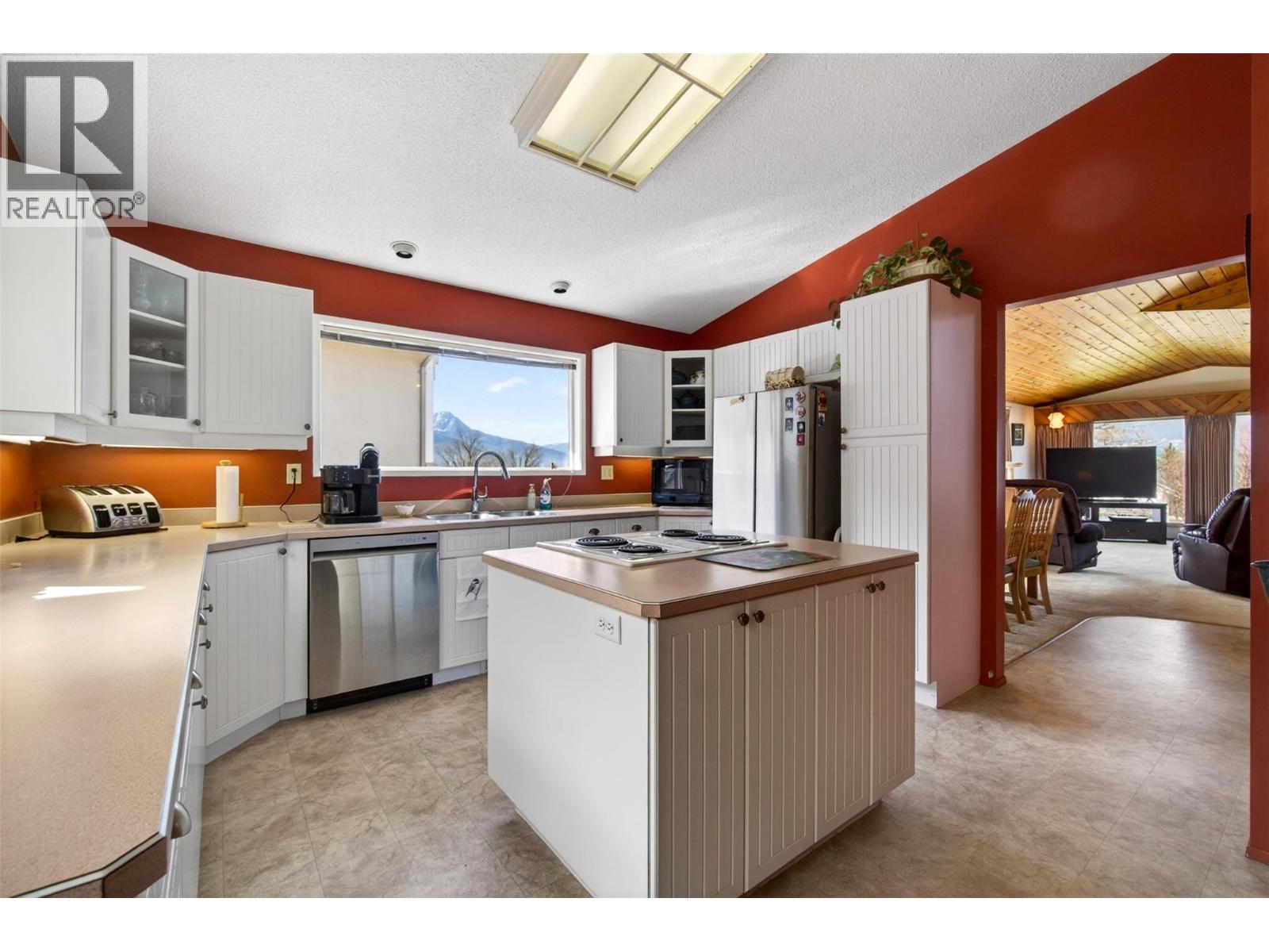 4860 14 Street Ne, Salmon Arm, British Columbia  V1E 3P2 - Photo 9 - 10383181