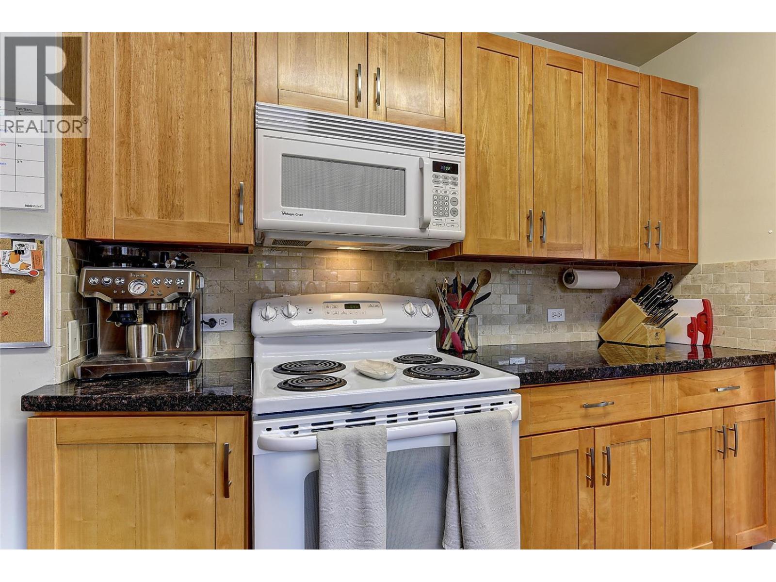 500 Snowsell Street N, Kelowna, British Columbia  V1V 2C7 - Photo 10 - 10383244