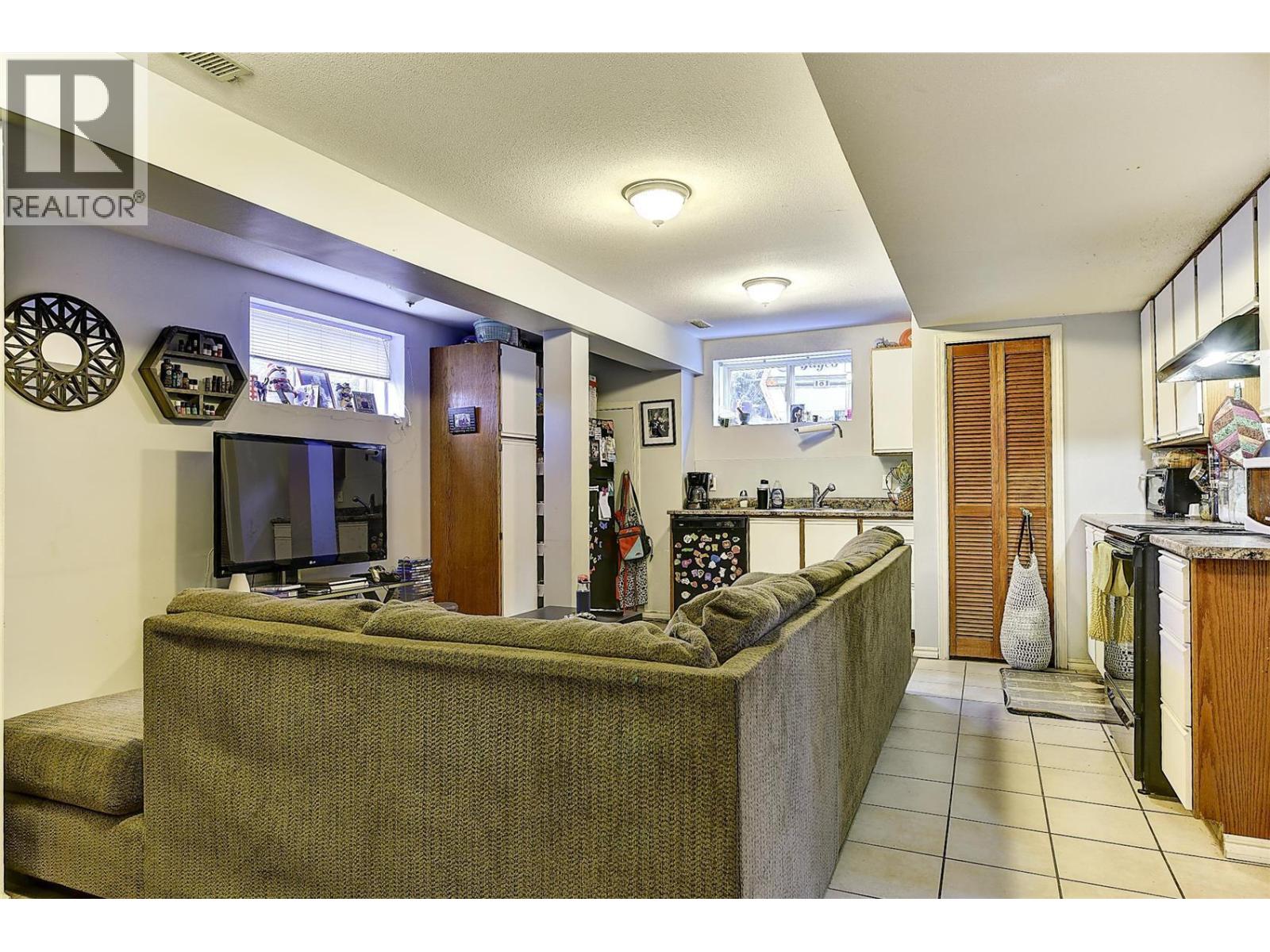 500 Snowsell Street N, Kelowna, British Columbia  V1V 2C7 - Photo 17 - 10383244