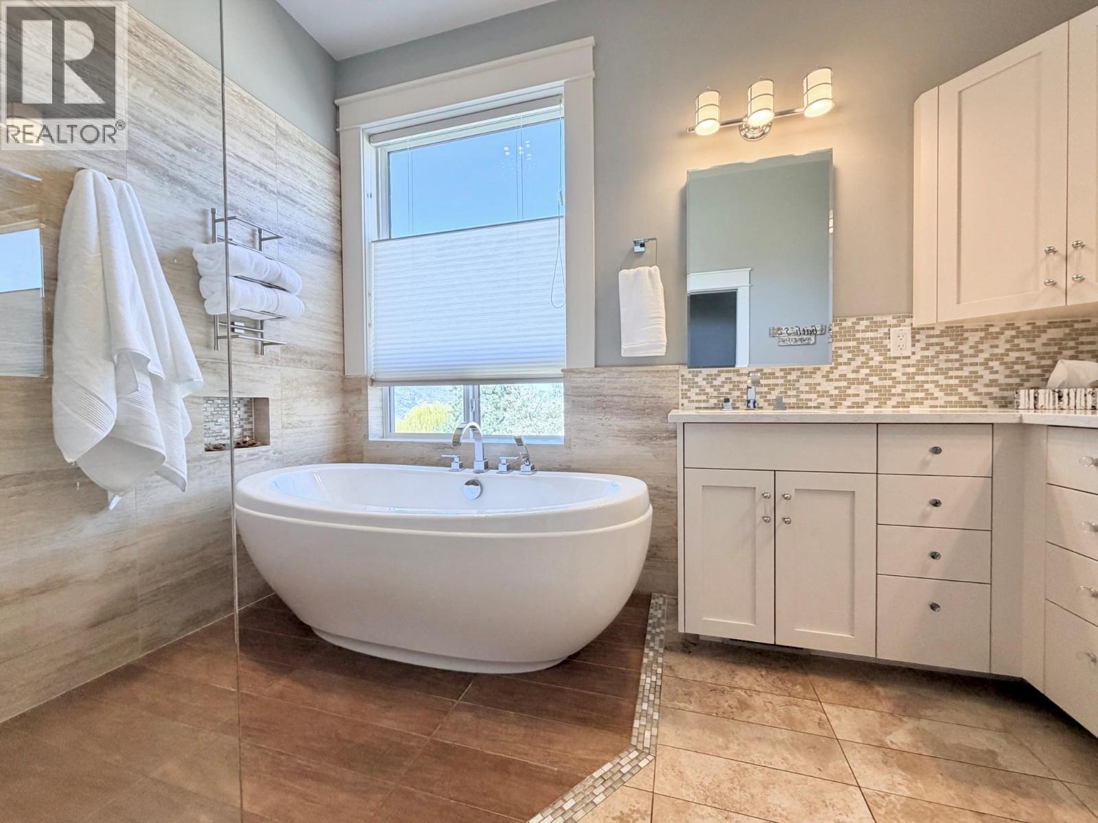 304 One Quail Place, Okanagan Falls, British Columbia  V0H 1R0 - Photo 25 - 10382899