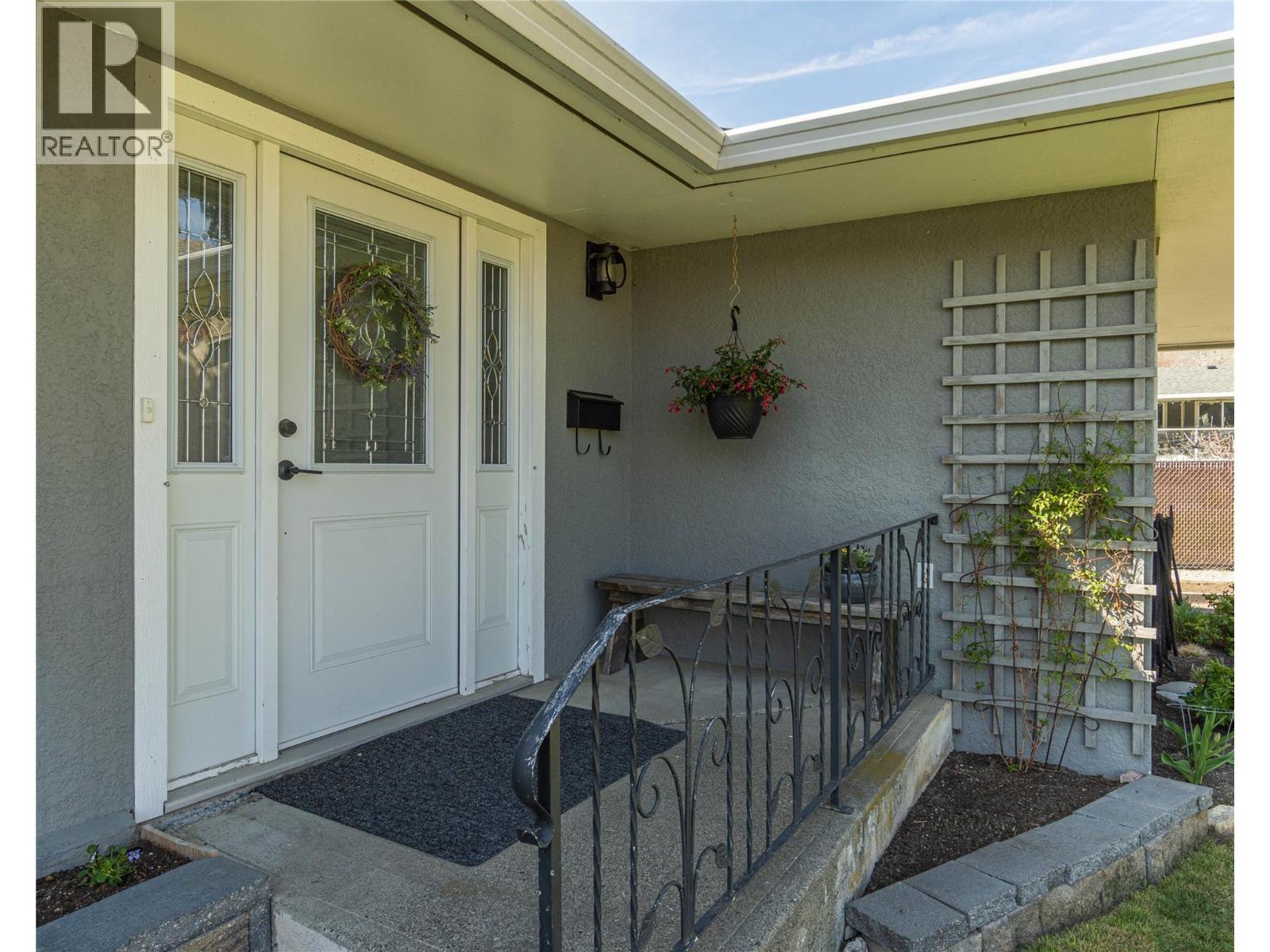 146 Curlew Place, Kamloops, British Columbia  V2C 4J1 - Photo 9 - 10383166