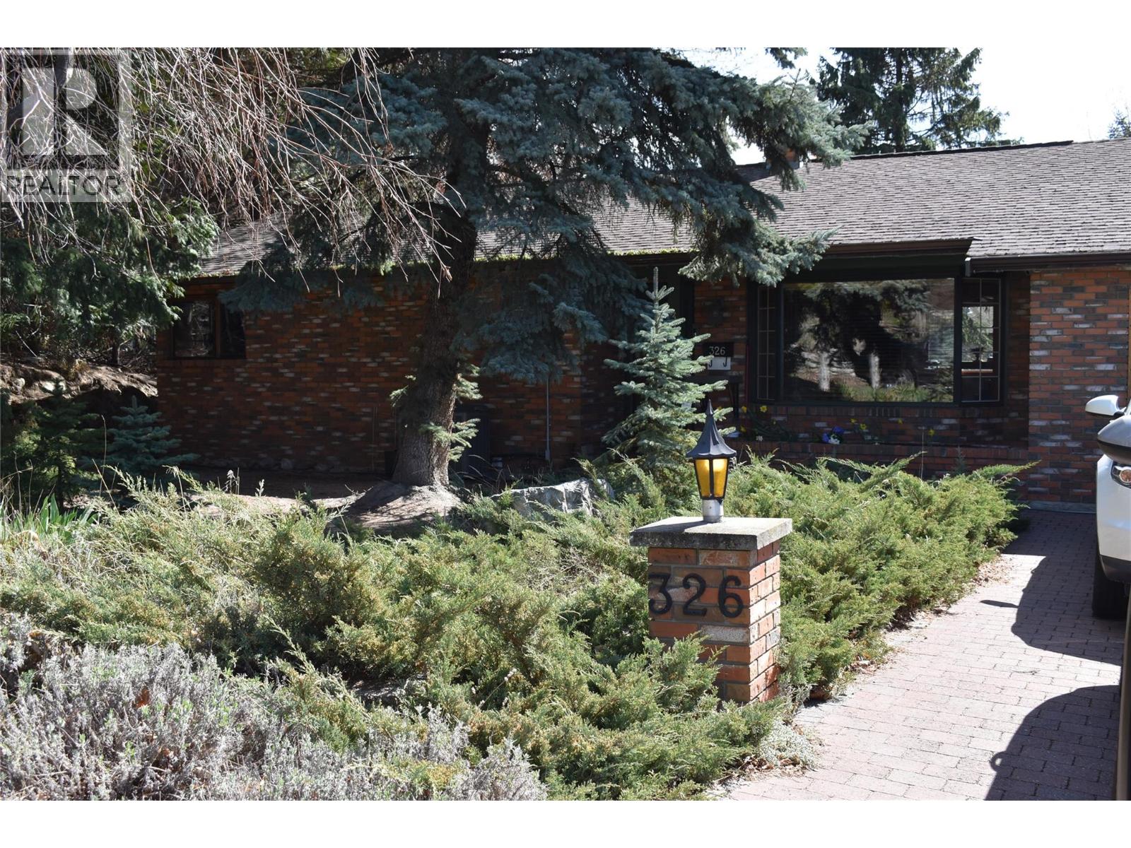 326 Adamson Drive, Penticton, British Columbia  V2A 7R6 - Photo 1 - 10382849