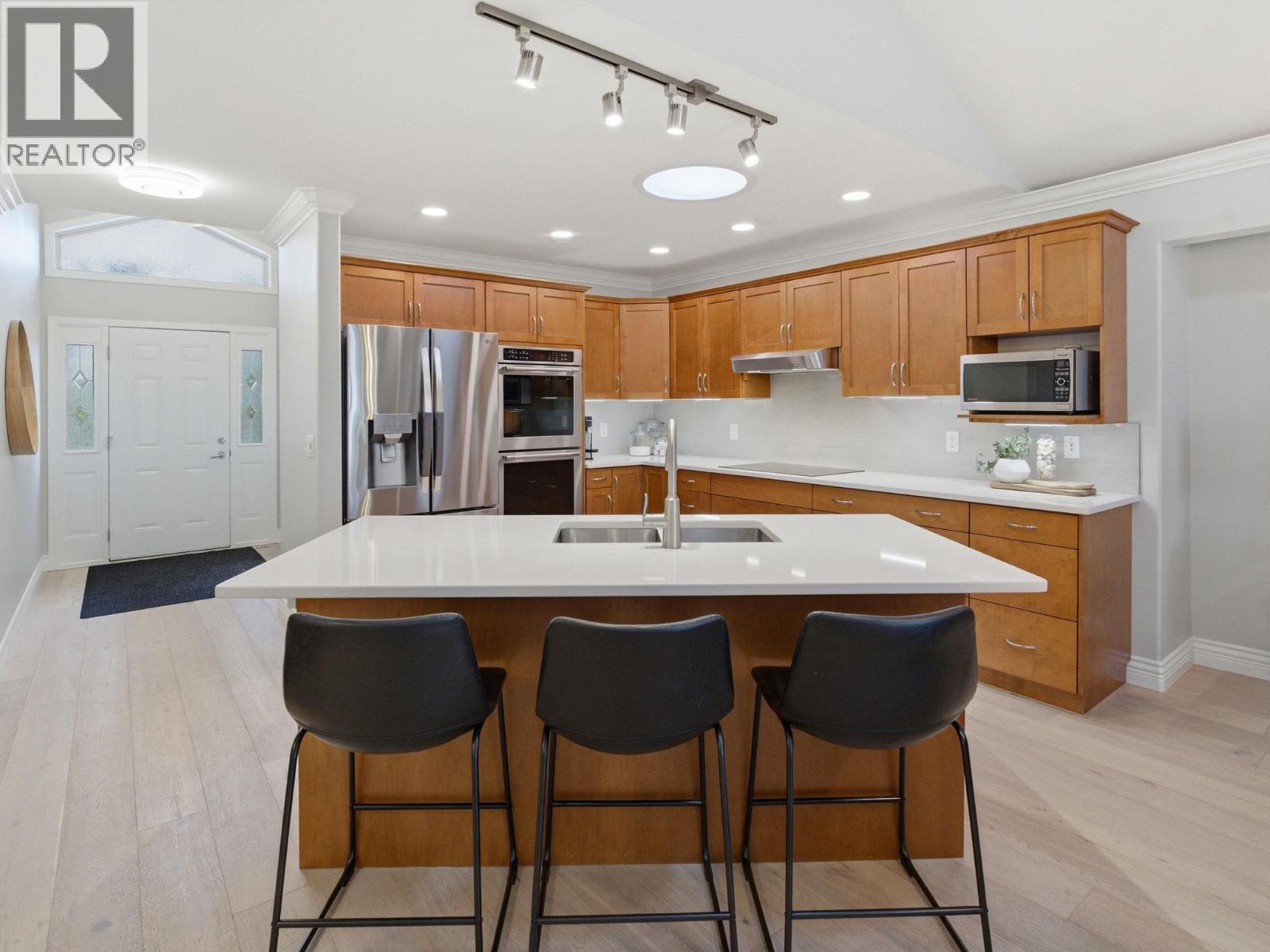 2100 Boucherie Road Unit# 8, West Kelowna, British Columbia  V4T 2X1 - Photo 2 - 10383216