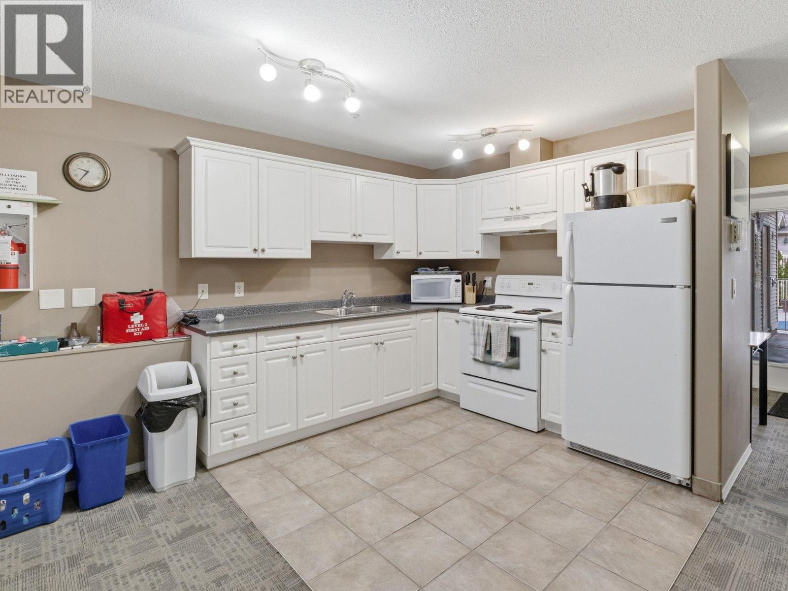 2100 Boucherie Road Unit# 8, West Kelowna, British Columbia  V4T 2X1 - Photo 29 - 10383216