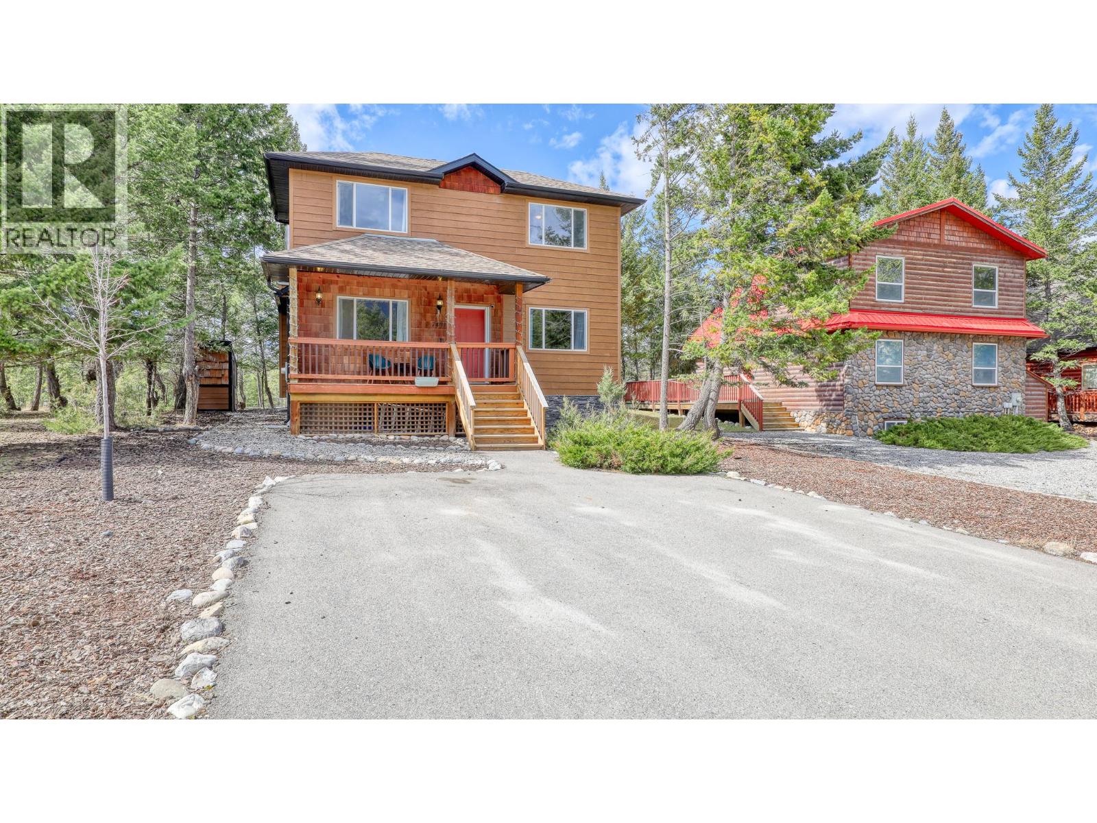7491 Pine Cone Lane, Radium Hot Springs, British Columbia  V0A 1M0 - Photo 2 - 10383116