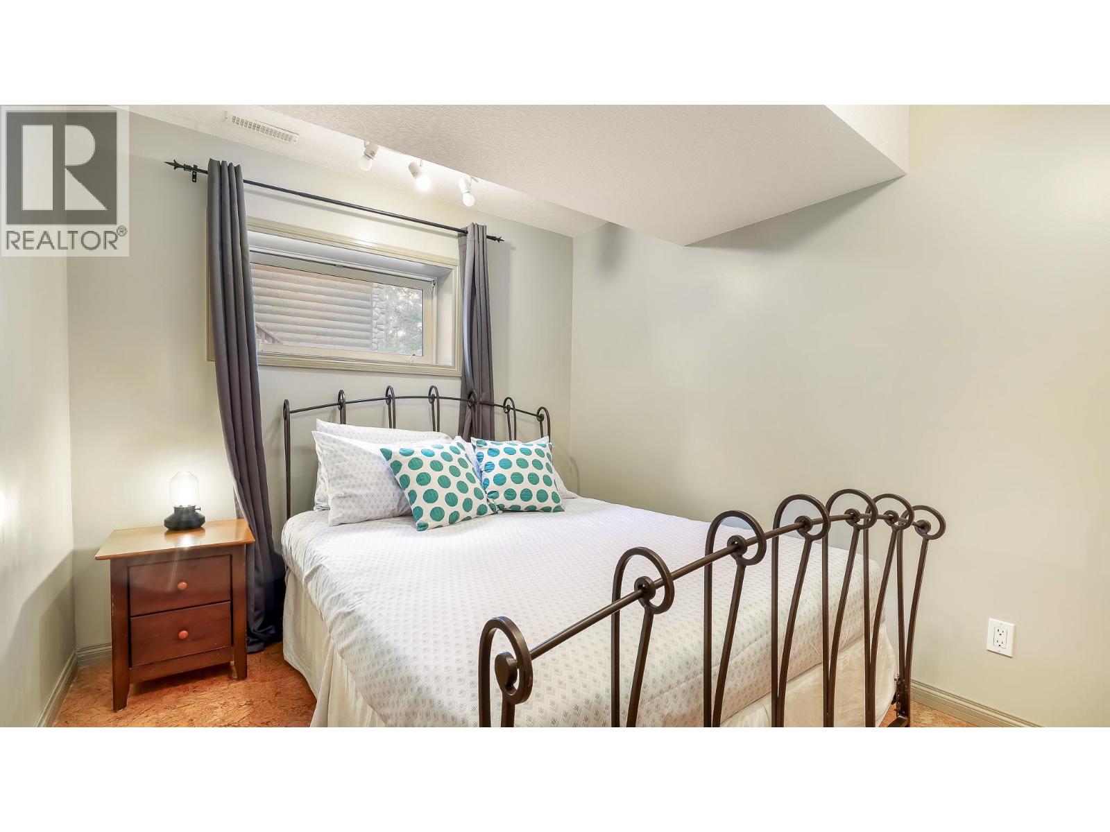 7491 Pine Cone Lane, Radium Hot Springs, British Columbia  V0A 1M0 - Photo 28 - 10383116