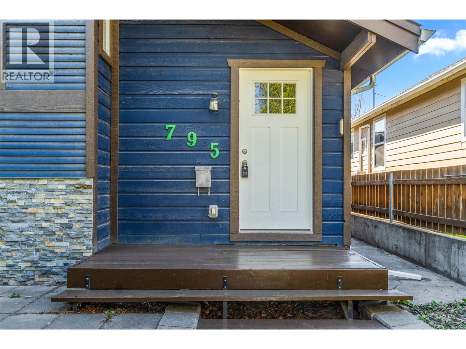 795 Nicola Street, Kamloops, British Columbia  V2C 2R5 - Photo 3 - 10382653