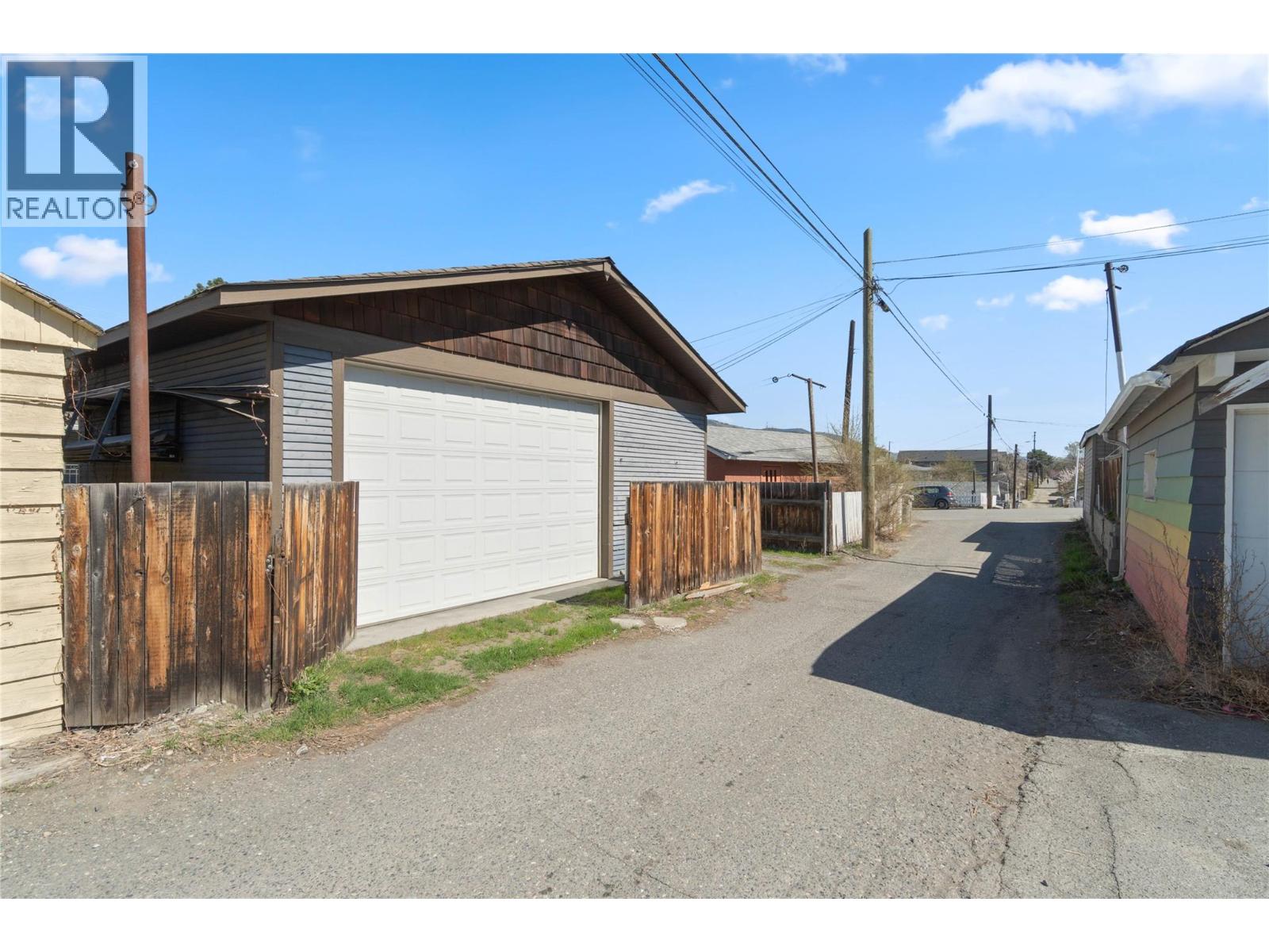 795 Nicola Street, Kamloops, British Columbia  V2C 2R5 - Photo 4 - 10382653