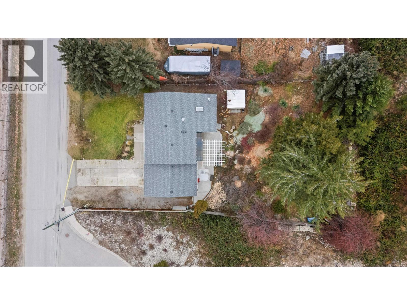 5882 Victoria Street, Peachland, British Columbia  V0X 1X4 - Photo 33 - 10383241