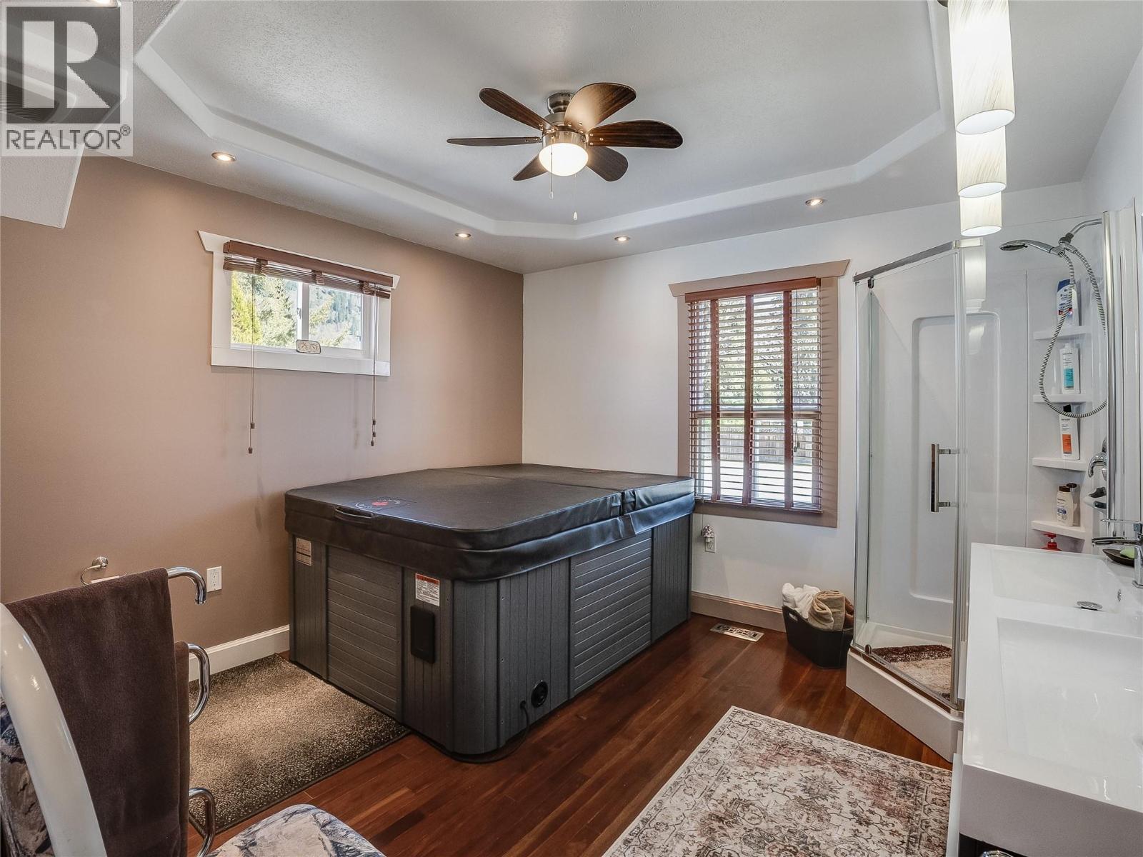 701 4th Street, Castlegar, British Columbia  V1N 2B7 - Photo 23 - 10383175