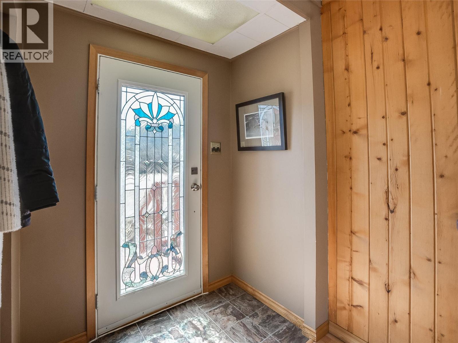 701 4th Street, Castlegar, British Columbia  V1N 2B7 - Photo 26 - 10383175