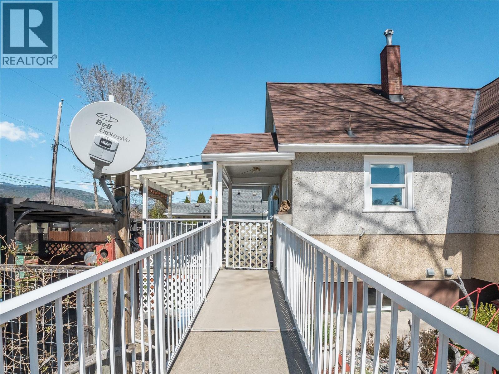 701 4th Street, Castlegar, British Columbia  V1N 2B7 - Photo 51 - 10383175