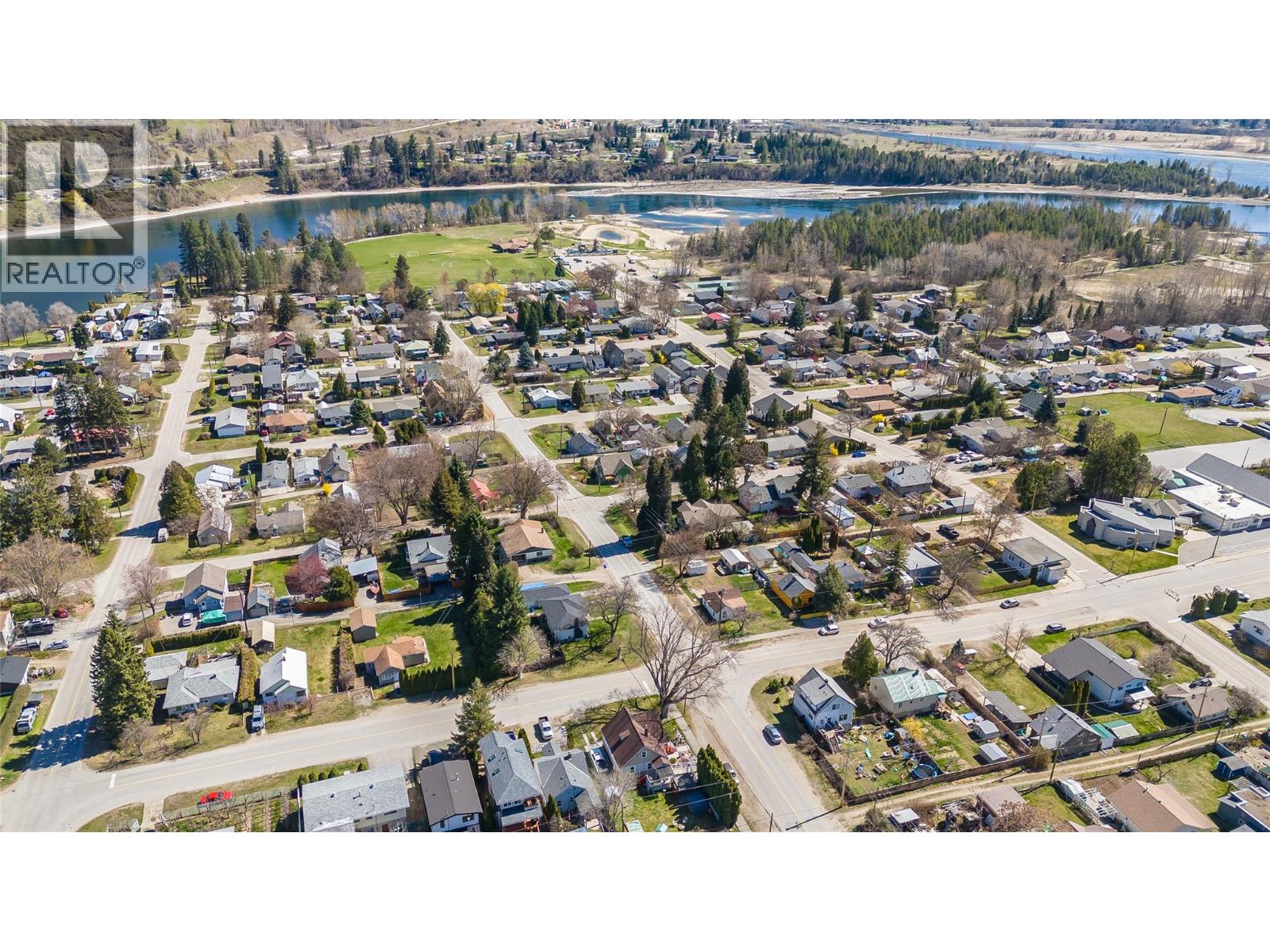 701 4th Street, Castlegar, British Columbia  V1N 2B7 - Photo 57 - 10383175