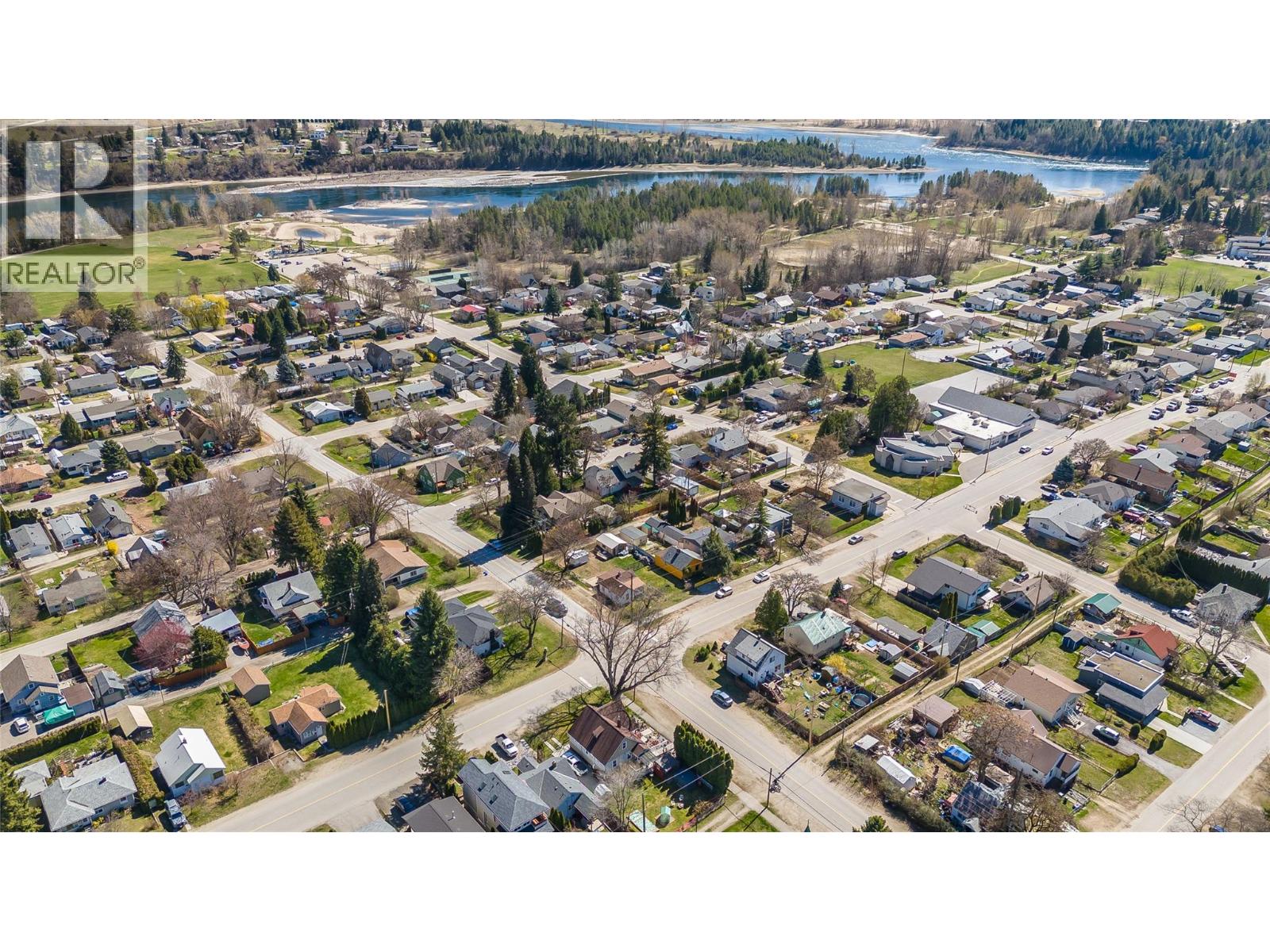 701 4th Street, Castlegar, British Columbia  V1N 2B7 - Photo 58 - 10383175