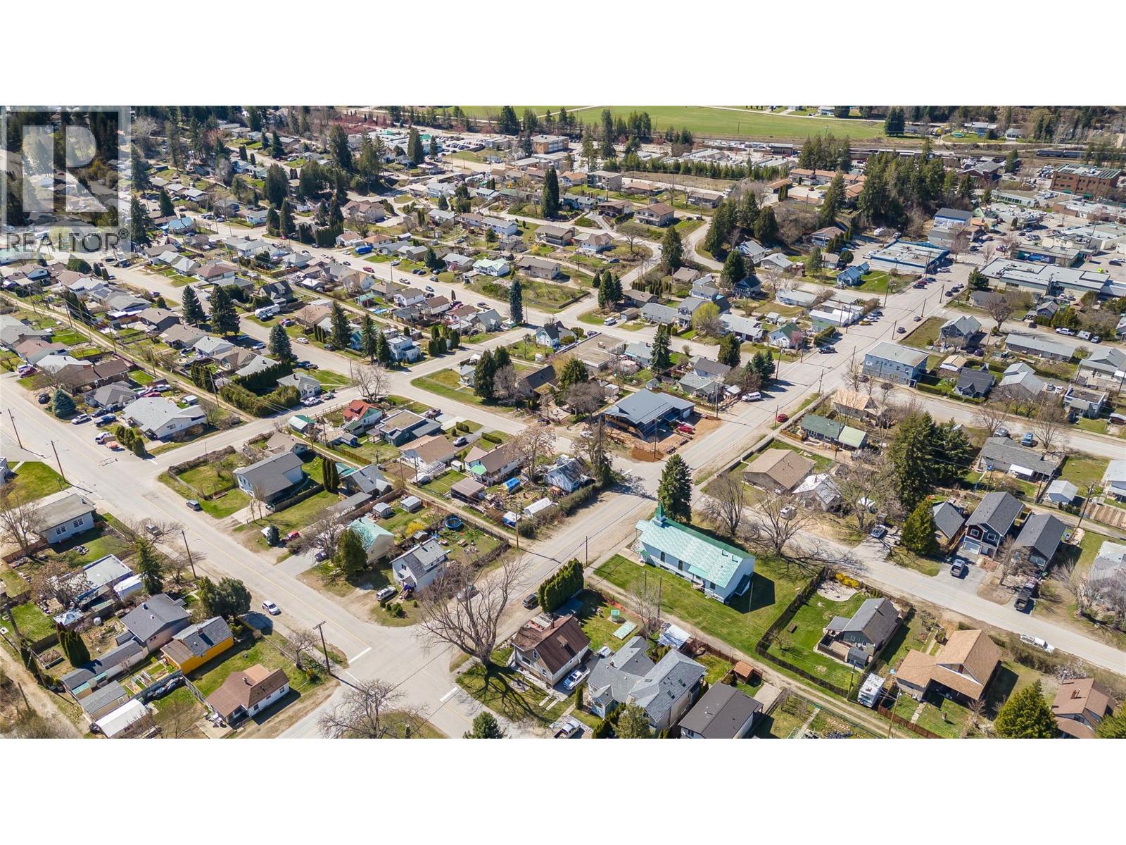 701 4th Street, Castlegar, British Columbia  V1N 2B7 - Photo 60 - 10383175