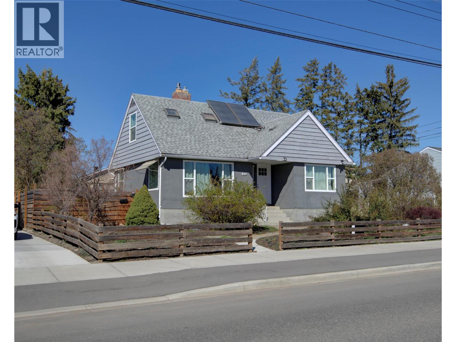 1505 32 Avenue, Vernon, British Columbia  V1T 2H9 - Photo 1 - 10383311