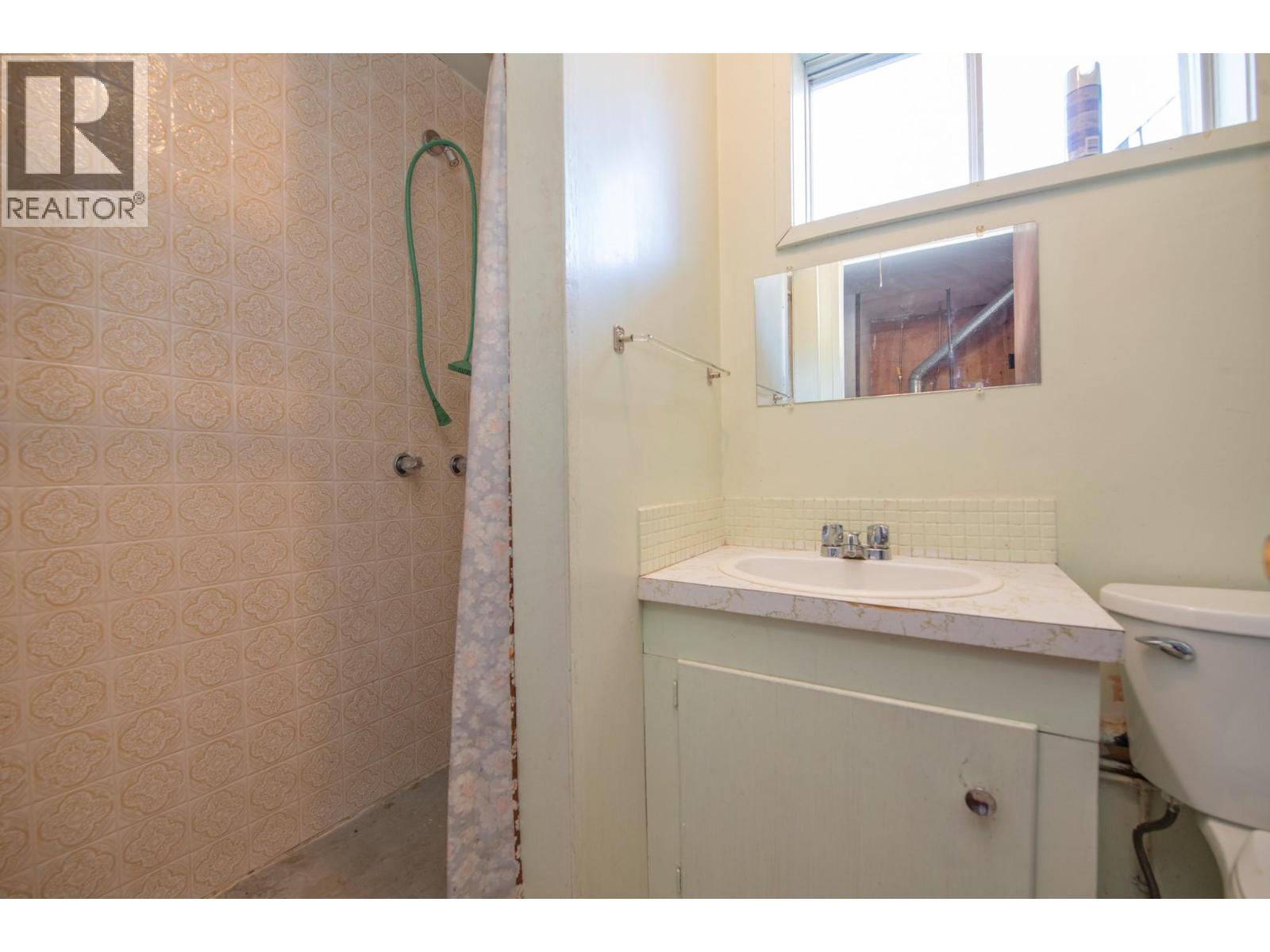 5847 Flemish Place, Vernon, British Columbia  V1H 1B2 - Photo 38 - 10383197