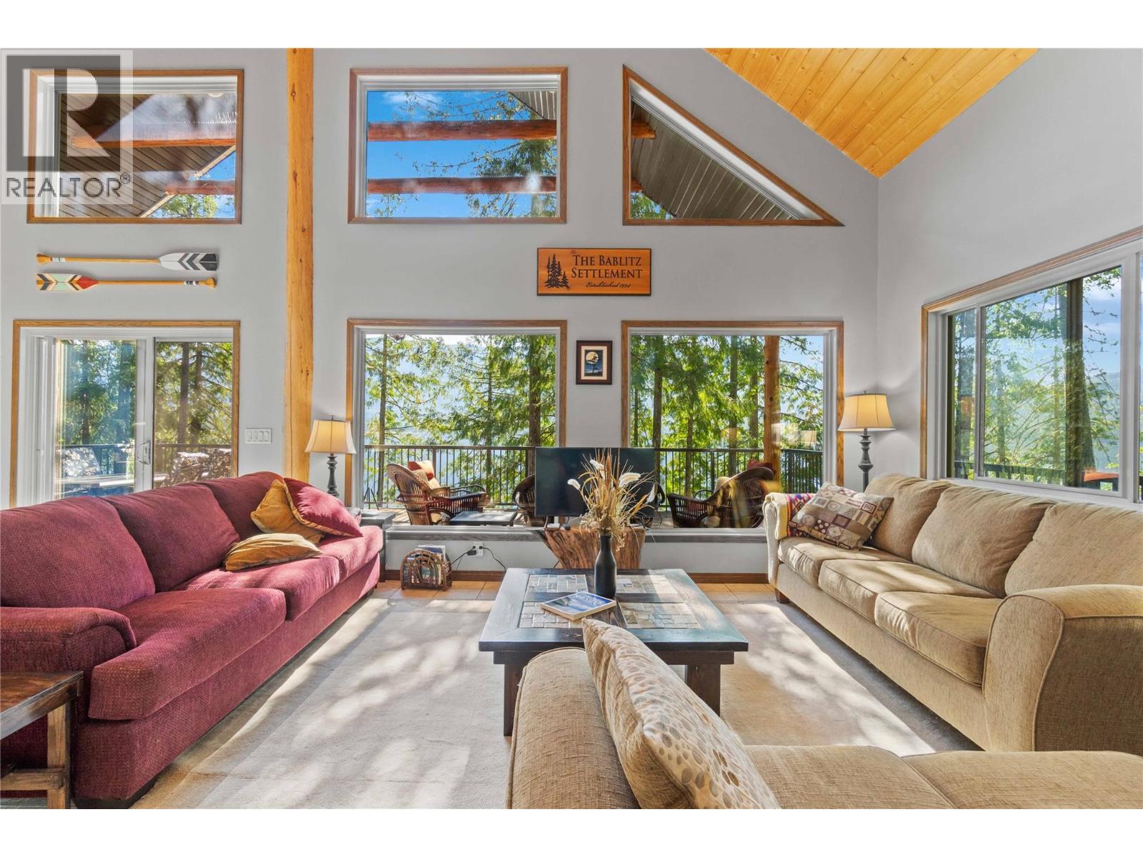 9000 Seymour Arm Main Fsr Unit# 12 & 13, Seymour Arm, British Columbia  V0E 1M0 - Photo 13 - 10383302