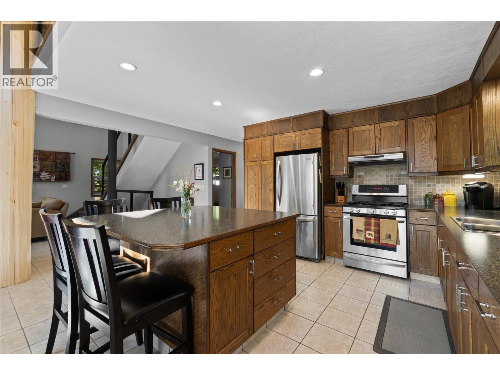 9000 Seymour Arm Main Fsr Unit# 12 & 13, Seymour Arm, British Columbia  V0E 1M0 - Photo 19 - 10383302