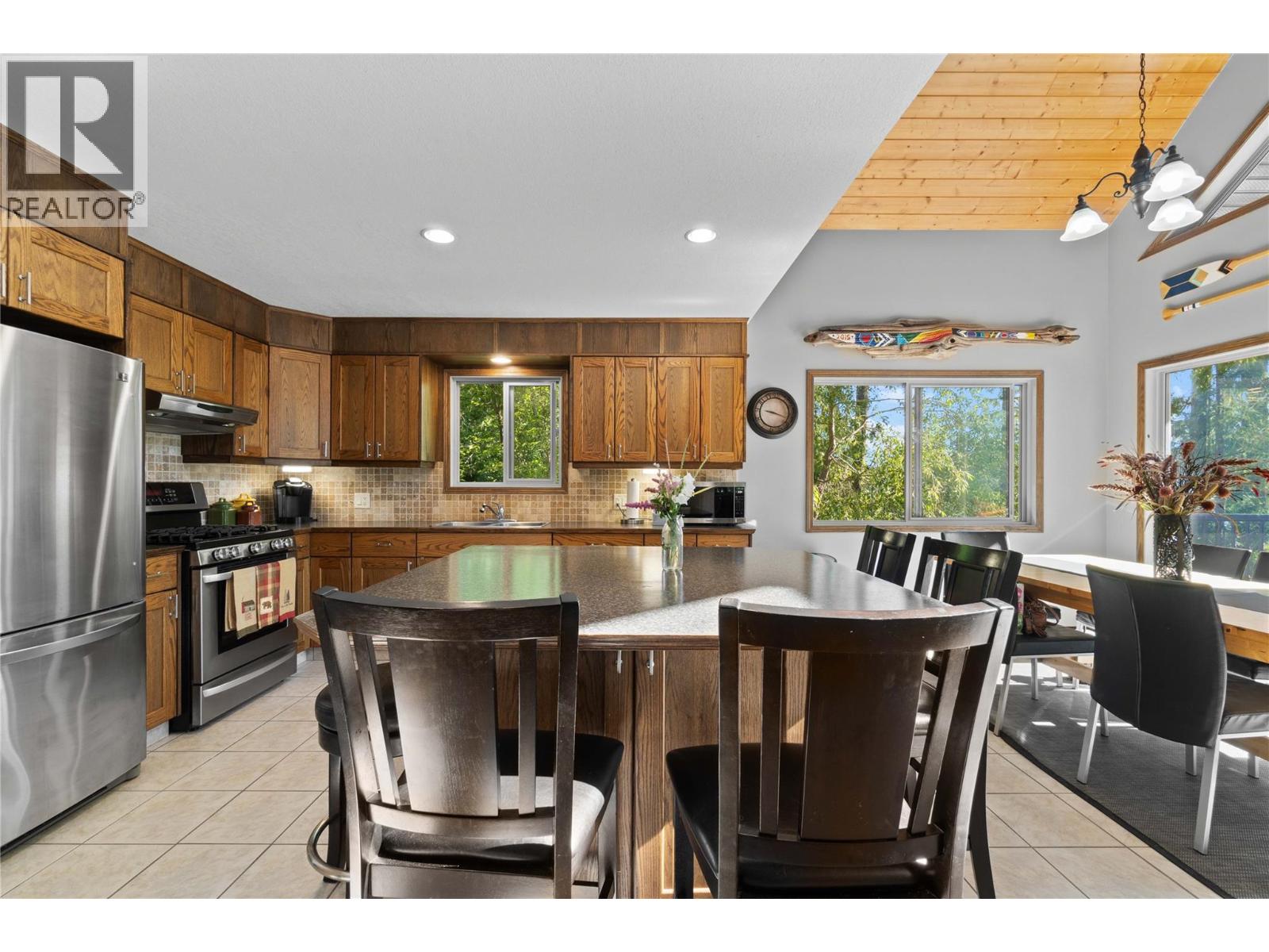 9000 Seymour Arm Main Fsr Unit# 12 & 13, Seymour Arm, British Columbia  V0E 1M0 - Photo 22 - 10383302