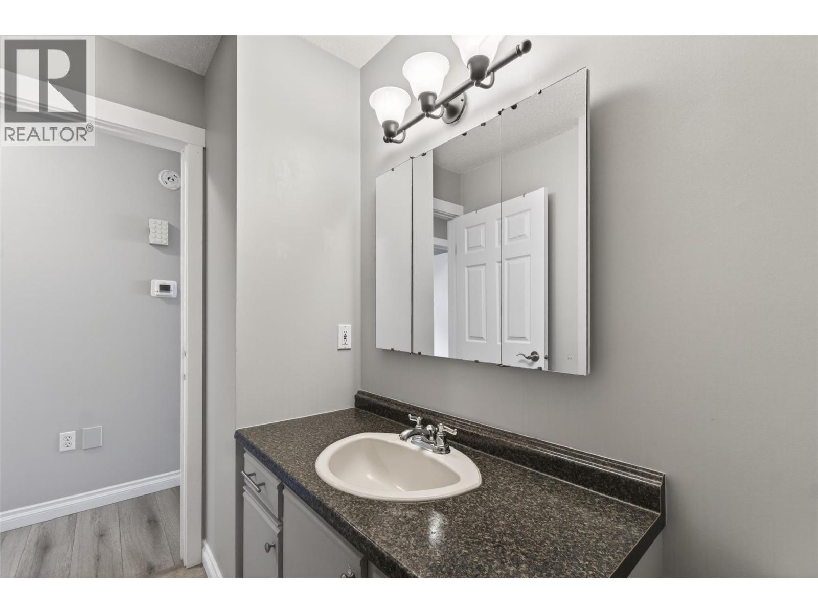 1453 Okanagan Avenue Ne, Salmon Arm, British Columbia  V1E 1N5 - Photo 17 - 10383284