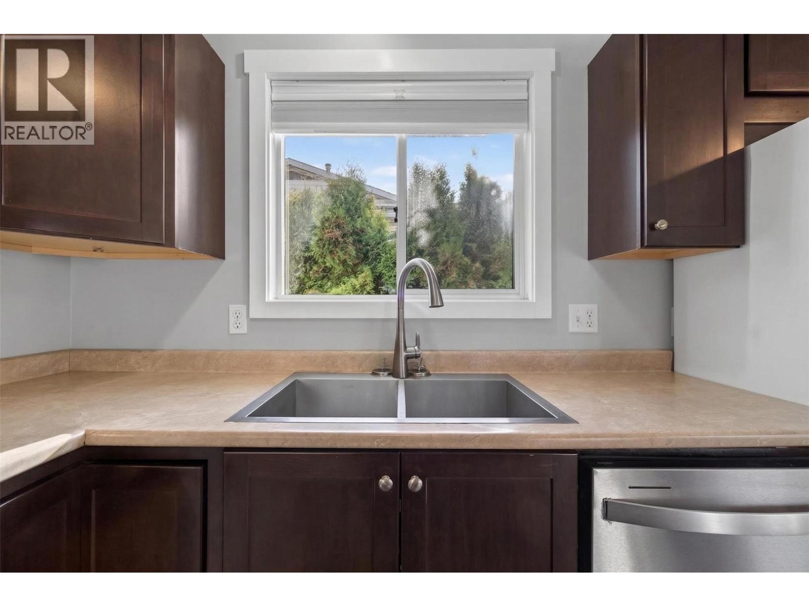 1453 Okanagan Avenue Ne, Salmon Arm, British Columbia  V1E 1N5 - Photo 25 - 10383284