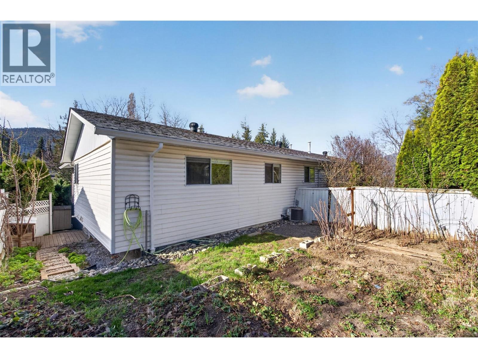 1453 Okanagan Avenue Ne, Salmon Arm, British Columbia  V1E 1N5 - Photo 66 - 10383284