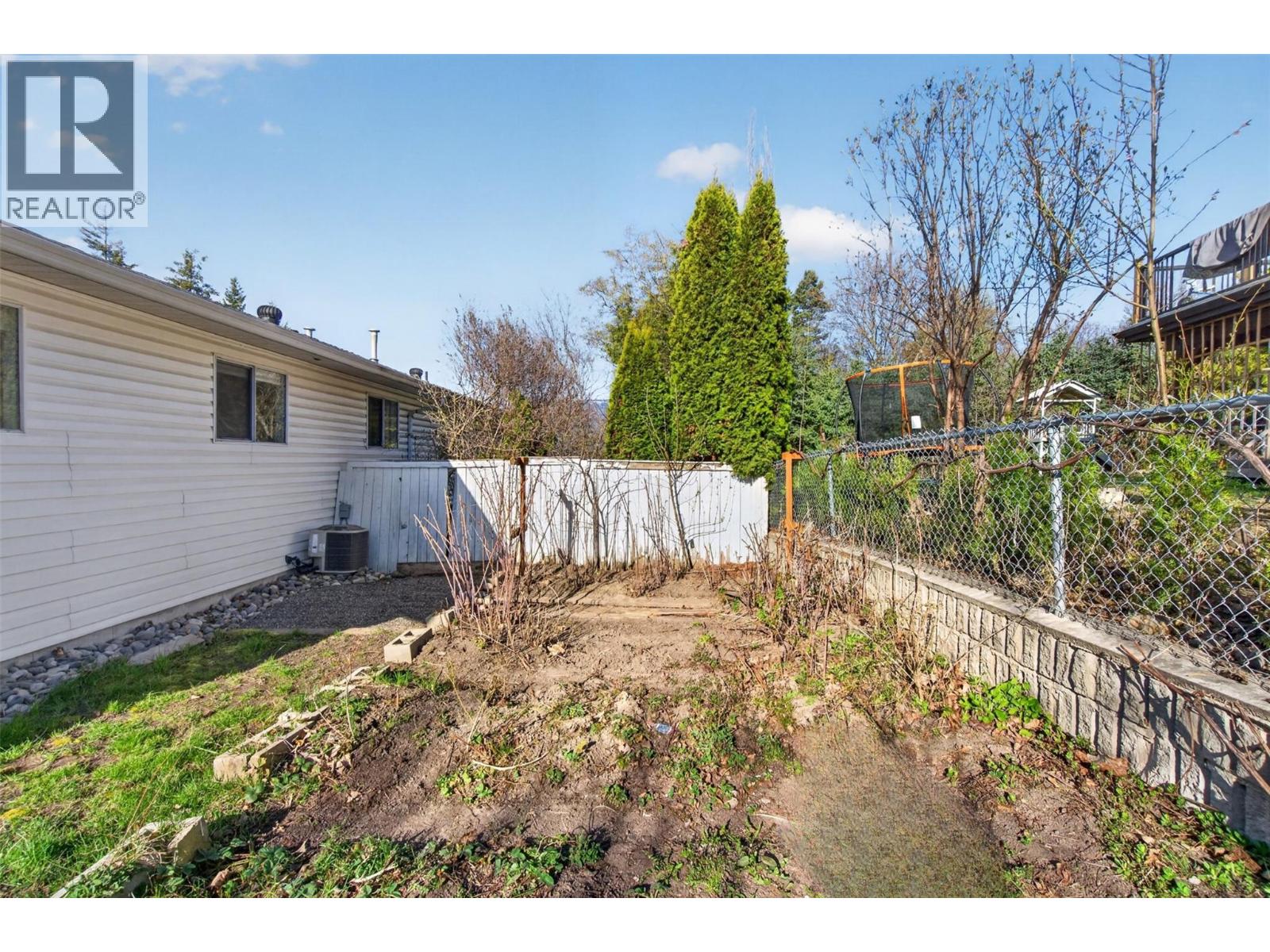 1453 Okanagan Avenue Ne, Salmon Arm, British Columbia  V1E 1N5 - Photo 67 - 10383284