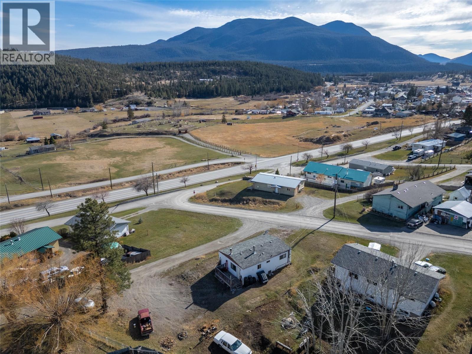 400 Fir Avenue, Clinton, British Columbia  V0K 1K0 - Photo 12 - 10383192