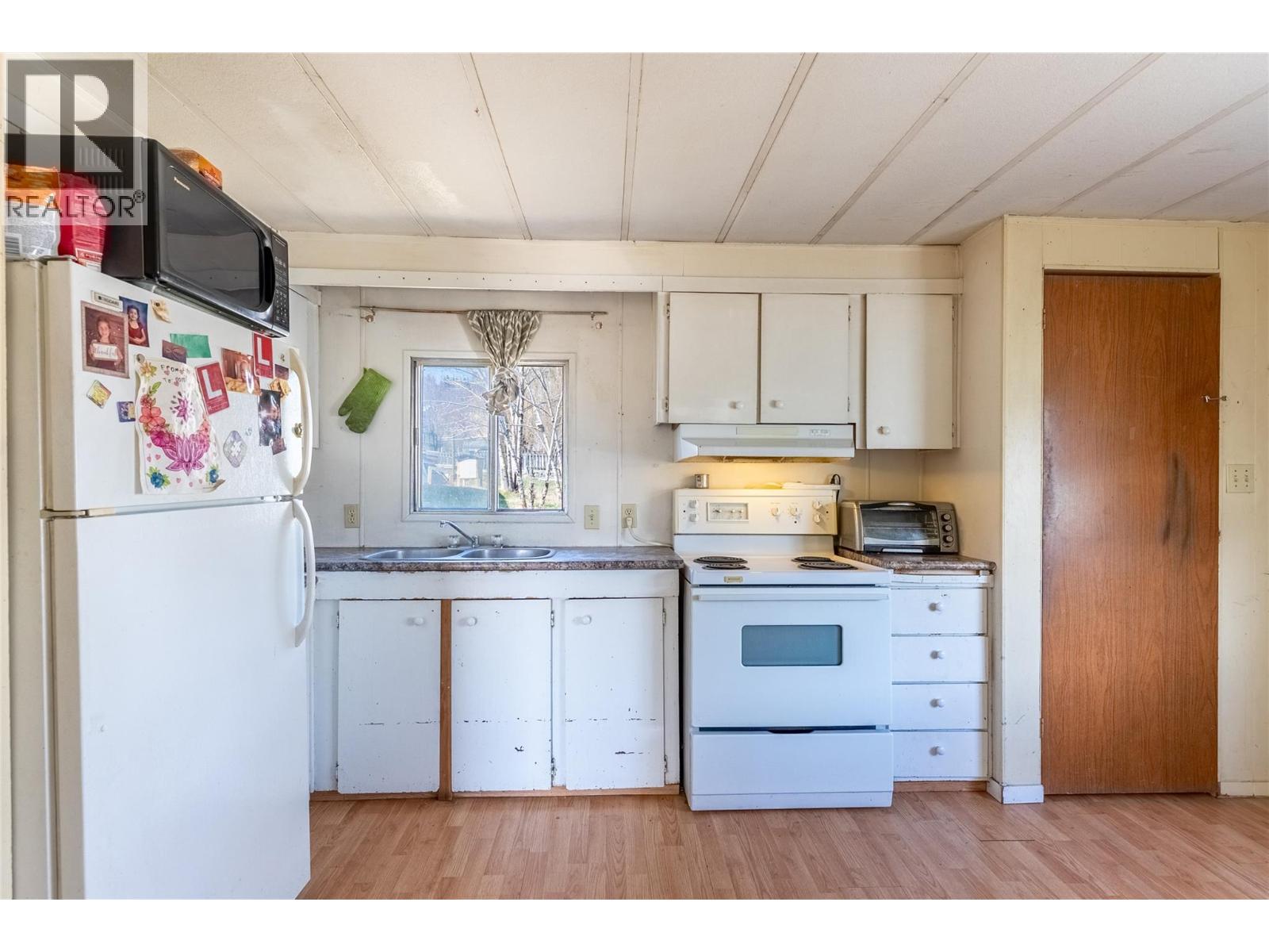 400 Fir Avenue, Clinton, British Columbia  V0K 1K0 - Photo 29 - 10383192