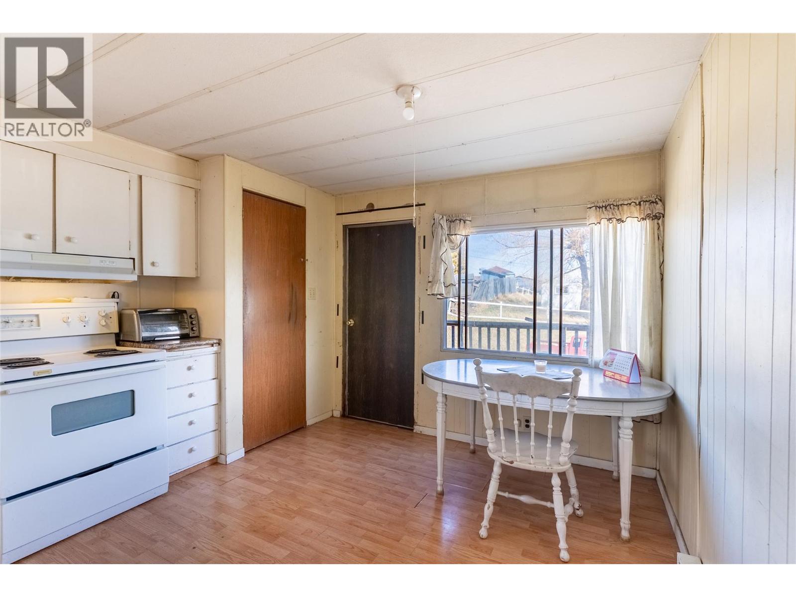 400 Fir Avenue, Clinton, British Columbia  V0K 1K0 - Photo 31 - 10383192