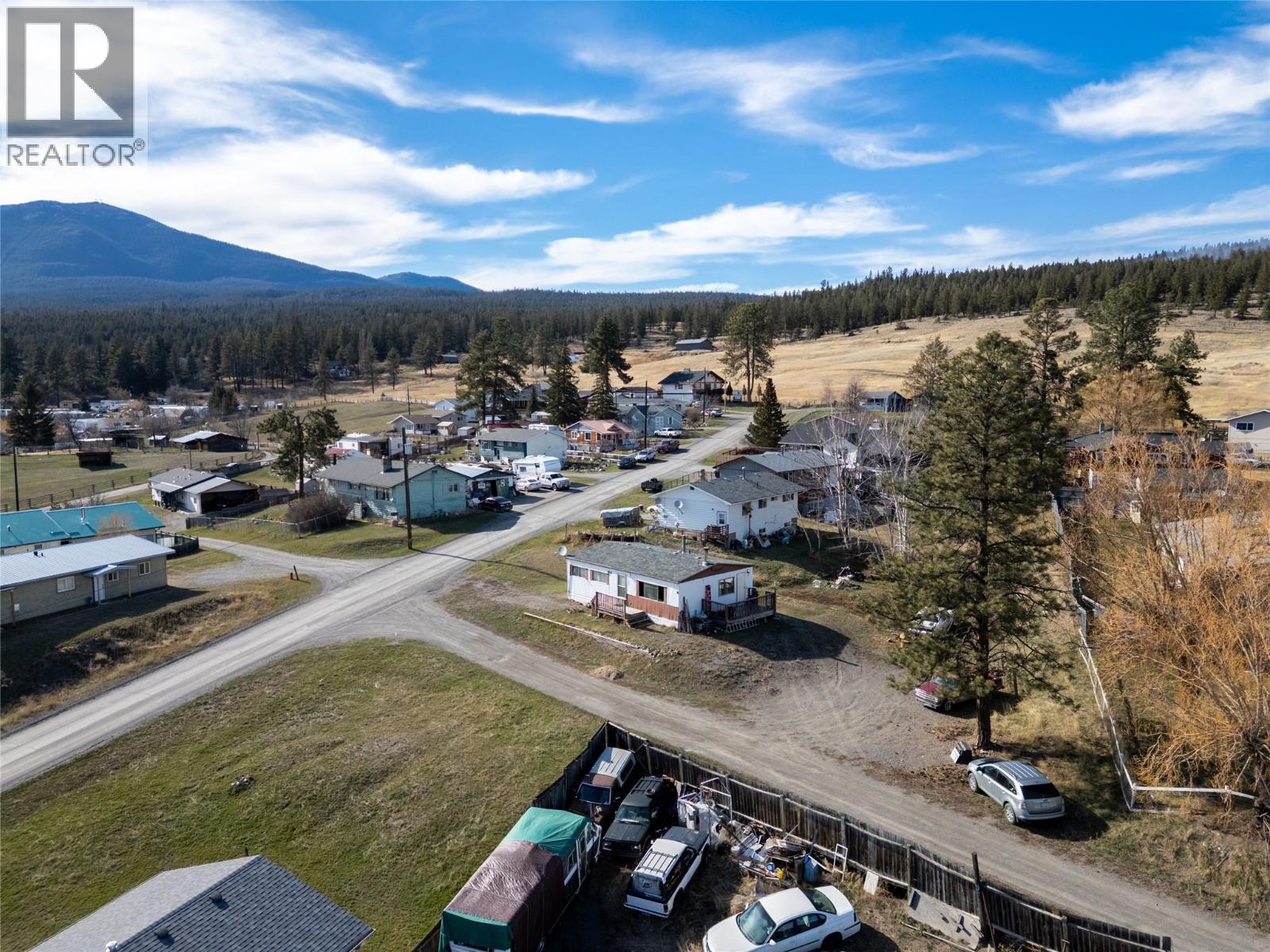 400 Fir Avenue, Clinton, British Columbia  V0K 1K0 - Photo 4 - 10383192