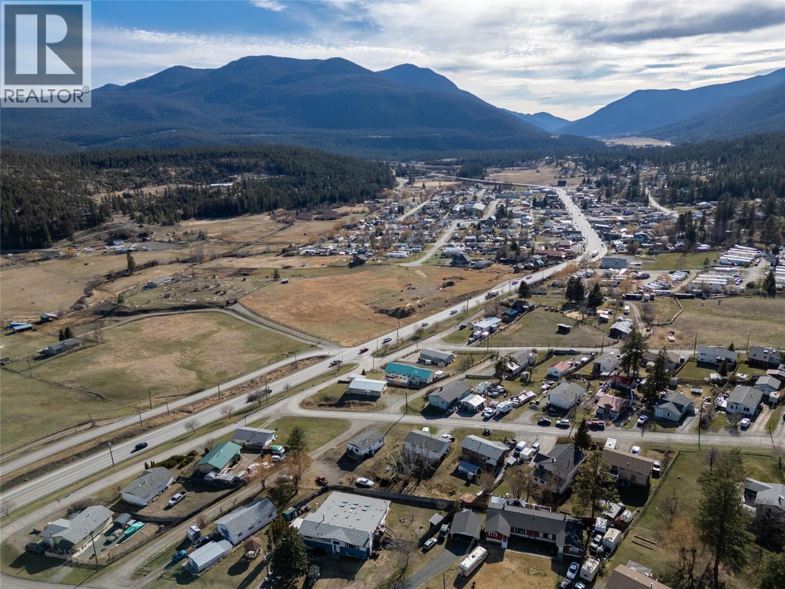 400 Fir Avenue, Clinton, British Columbia  V0K 1K0 - Photo 9 - 10383192