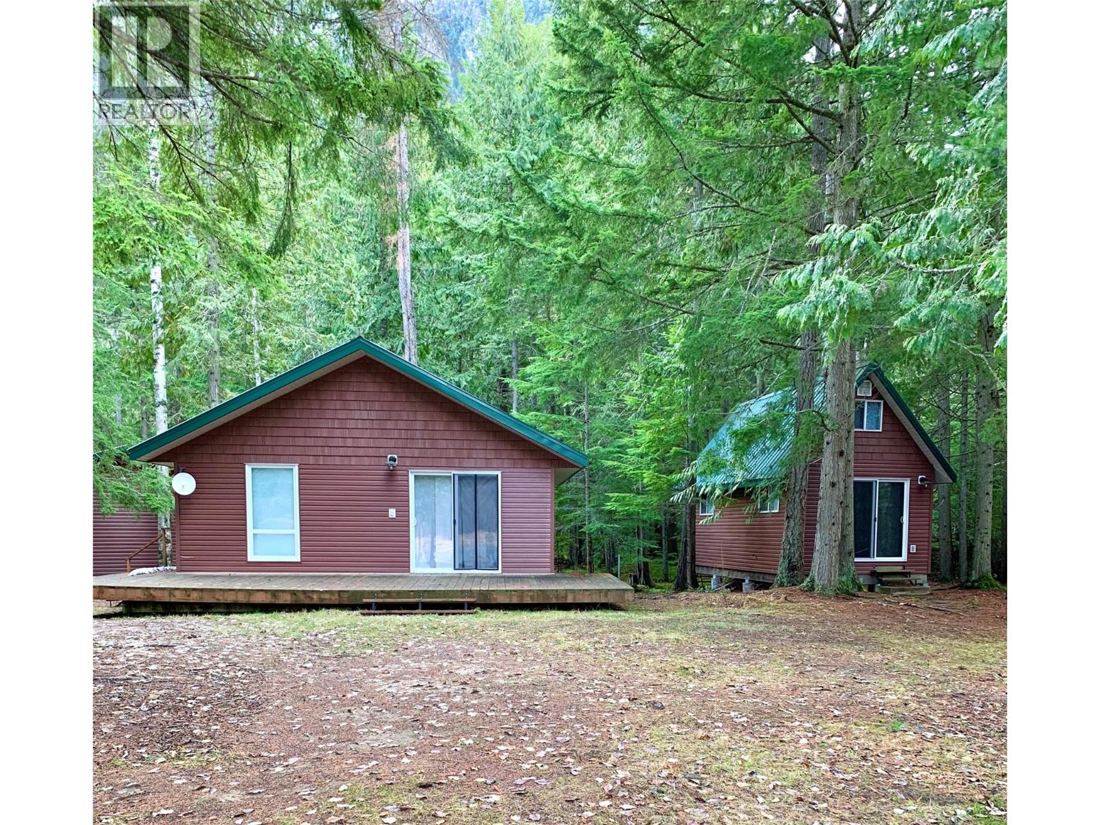 3848 Rock Island Road, Nakusp, British Columbia  V0G 1R1 - Photo 1 - 10383121