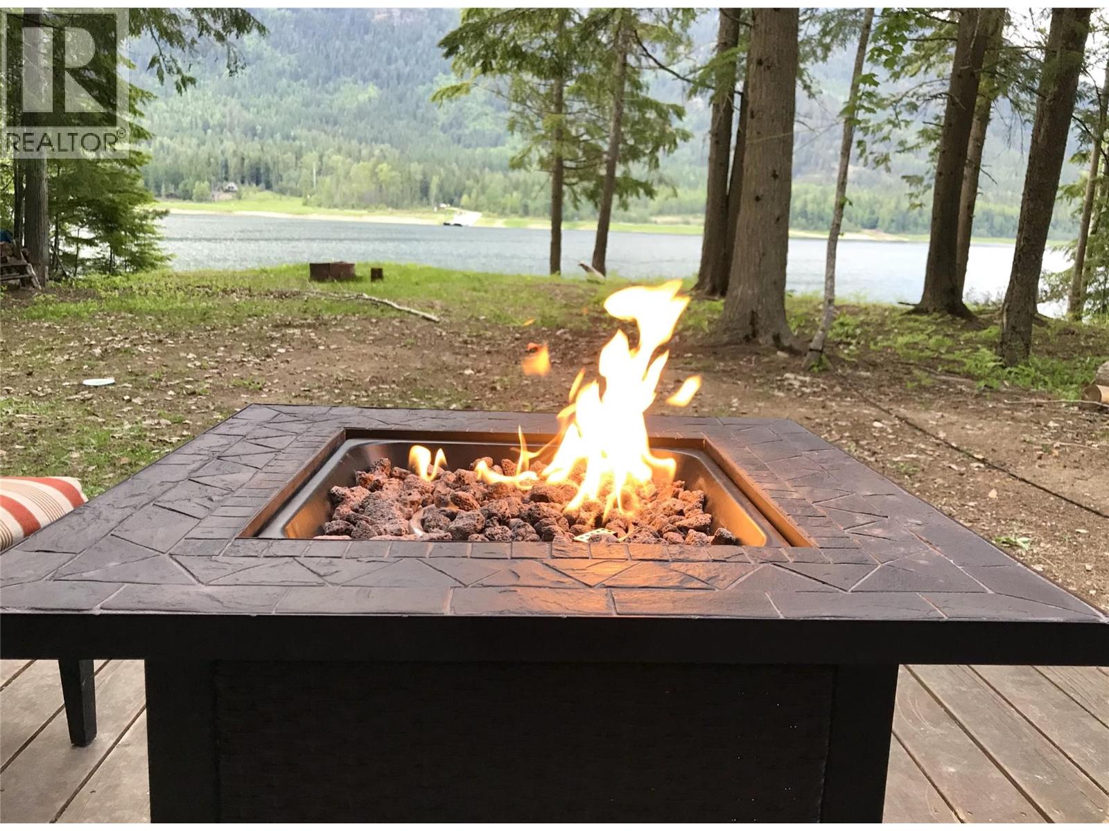 3848 Rock Island Road, Nakusp, British Columbia  V0G 1R1 - Photo 29 - 10383121