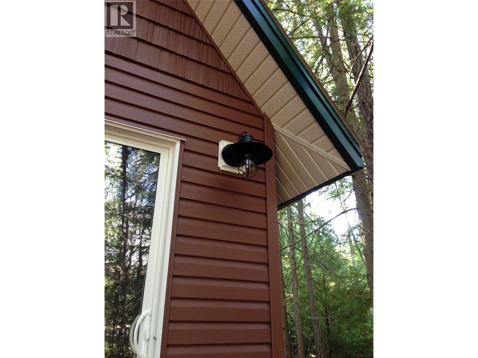 3848 Rock Island Road, Nakusp, British Columbia  V0G 1R1 - Photo 8 - 10383121