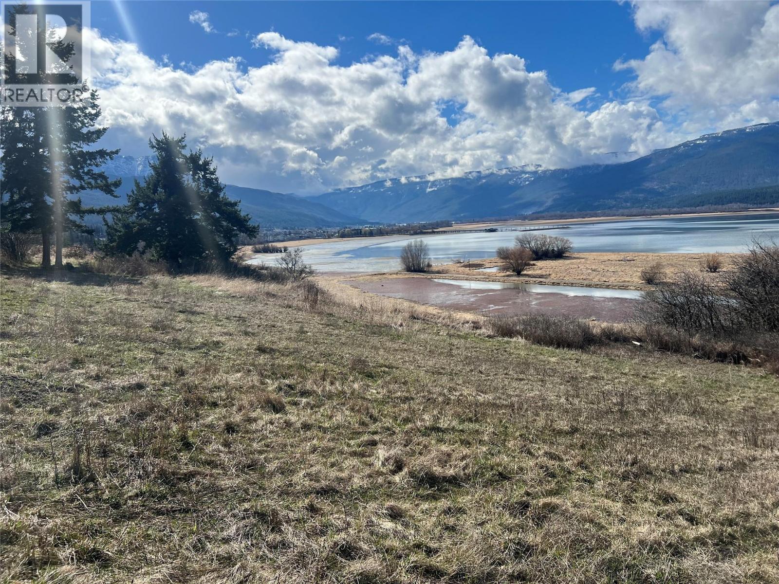 2351 Lakeshore Road Ne, Salmon Arm, British Columbia  V1E 3X9 - Photo 11 - 10382993