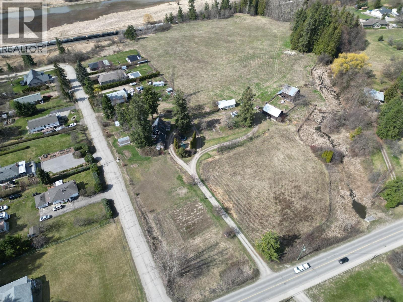 2351 Lakeshore Road Ne, Salmon Arm, British Columbia  V1E 3X9 - Photo 17 - 10382993